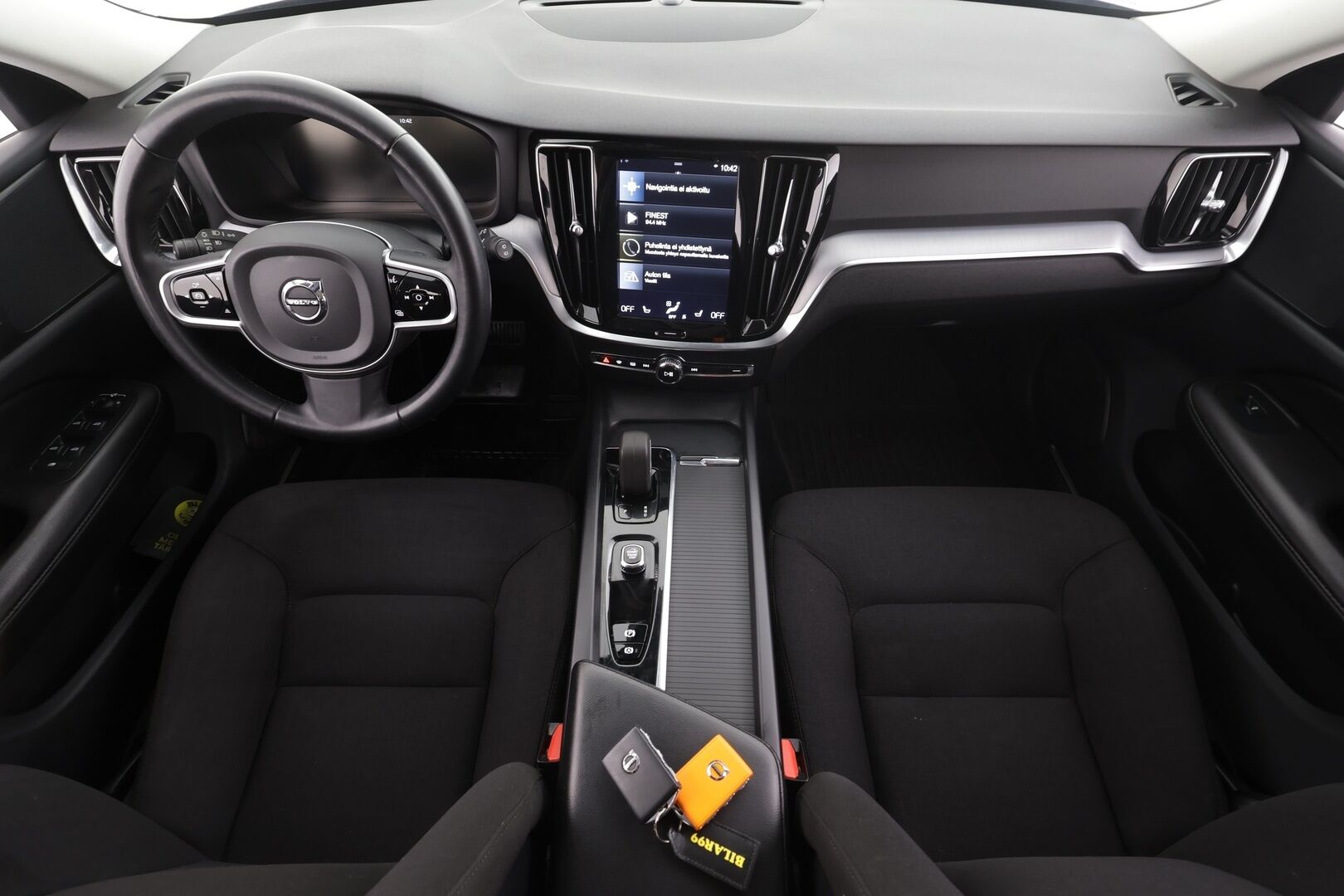 Volvo V60 Cross Country 2022 B4 AWD D-MHEV Business Edition aut * Webasto / Adapt.Vakkari / Koukku / High Perf Audio / P-Kamera / Apple&Android! - 1.Om Suomi-auto / Kahdet Renkaat - HULLUT AVAJAISHULINAT KORKOTARJOUS 3,29 %