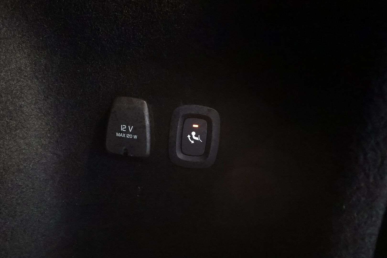 Volvo V60 Cross Country 2022 B4 AWD D-MHEV Business Edition aut * Webasto / Adapt.Vakkari / Koukku / High Perf Audio / P-Kamera / Apple&Android! - 1.Om Suomi-auto / Kahdet Renkaat - HULLUT AVAJAISHULINAT KORKOTARJOUS 3,29 %