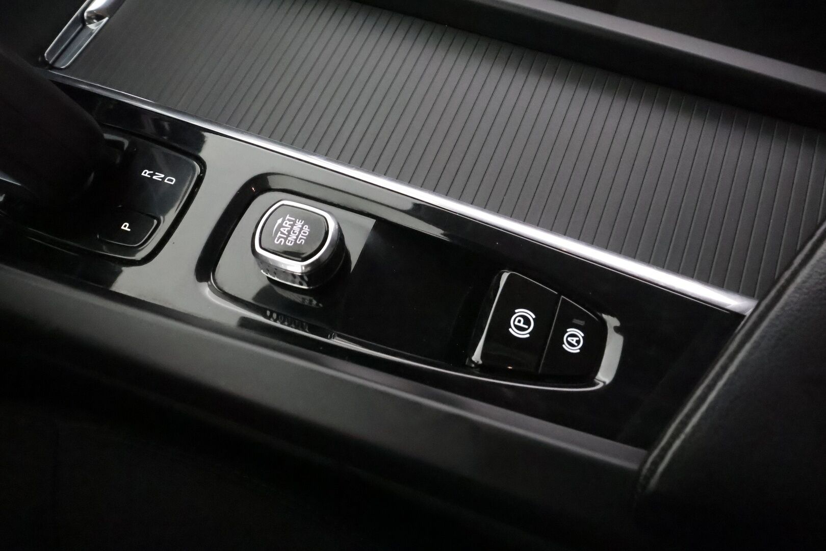 Volvo V60 Cross Country 2022 B4 AWD D-MHEV Business Edition aut * Webasto / Adapt.Vakkari / Koukku / High Perf Audio / P-Kamera / Apple&Android! - 1.Om Suomi-auto / Kahdet Renkaat - HULLUT AVAJAISHULINAT KORKOTARJOUS 3,29 %