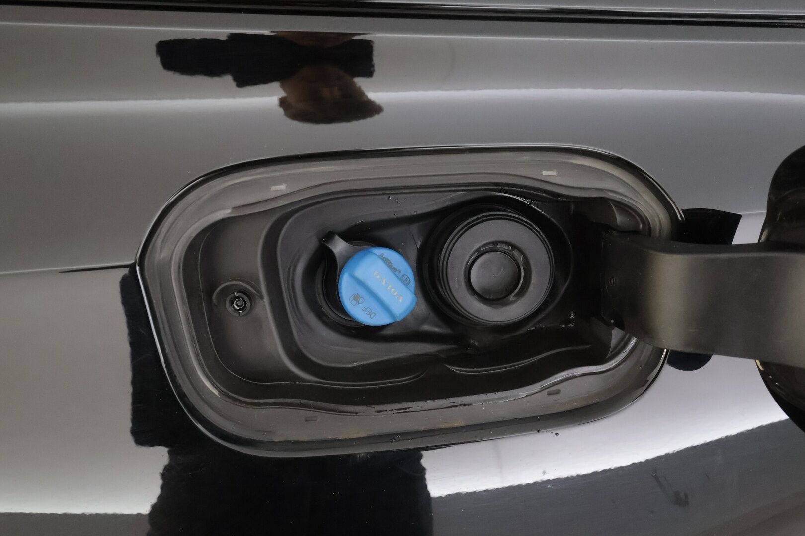 Volvo V60 Cross Country 2022 B4 AWD D-MHEV Business Edition aut - Webasto | Adapt.Vakkari | Koukku | High Perf Audio | P-Kamera | Apple&Android | 1.Om Suomi-auto | Kahdet Renkaat Aluvantein