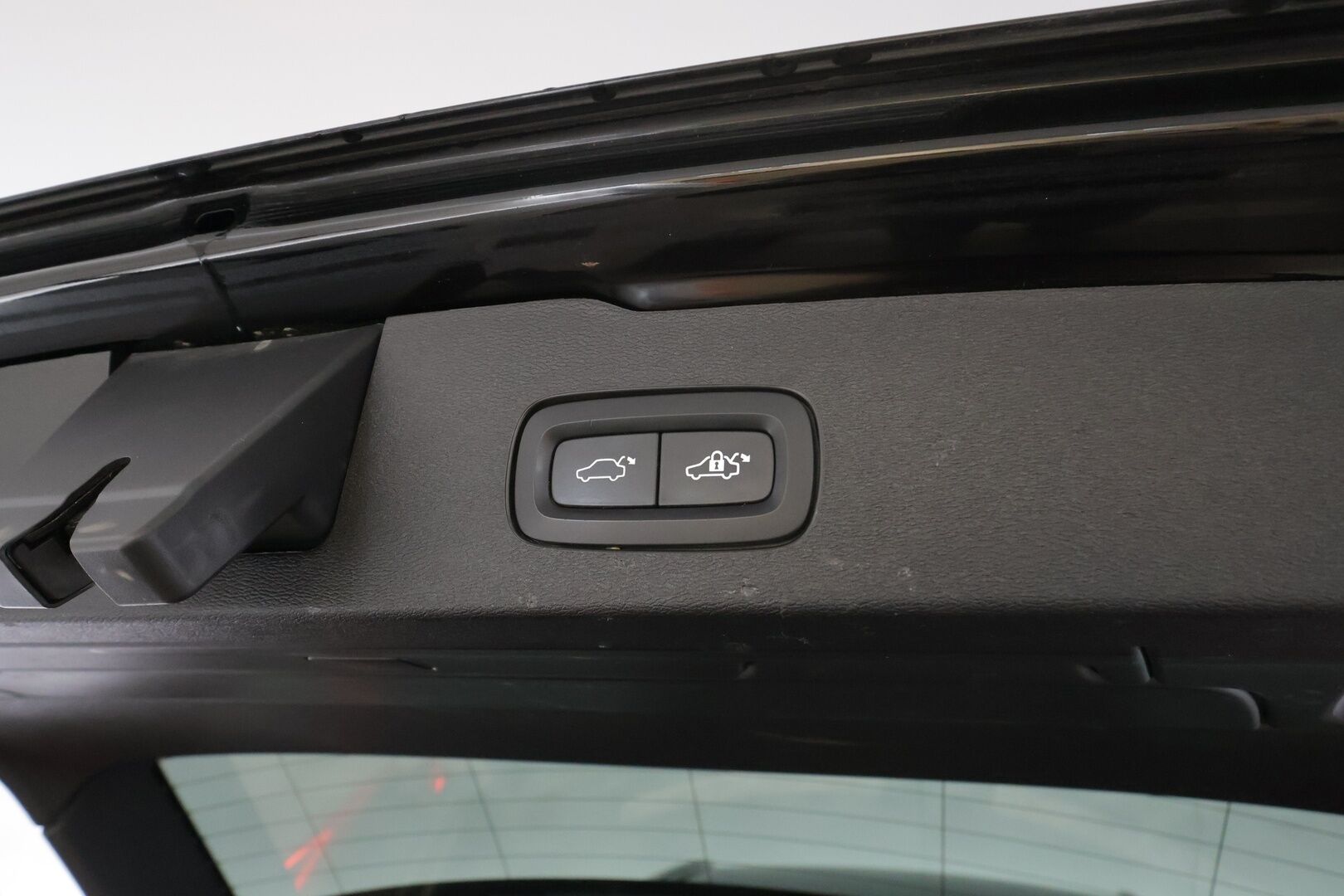 Volvo V60 Cross Country 2022 B4 AWD D-MHEV Business Edition aut * Webasto / Adapt.Vakkari / Koukku / High Perf Audio / P-Kamera / Apple&Android! - 1.Om Suomi-auto / Kahdet Renkaat - HULLUT AVAJAISHULINAT KORKOTARJOUS 3,29 %