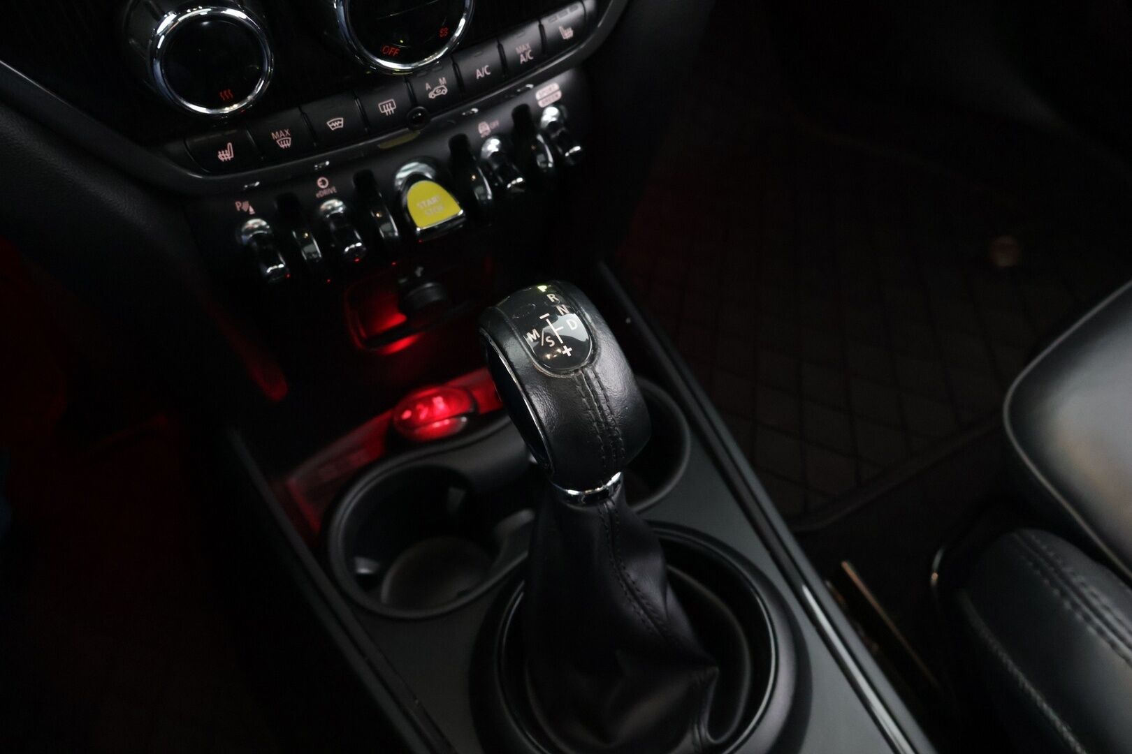 Mini Countryman 2019 Countryman Cooper SE ALL4 Farmari (AC) 4ov 1499cm3 A