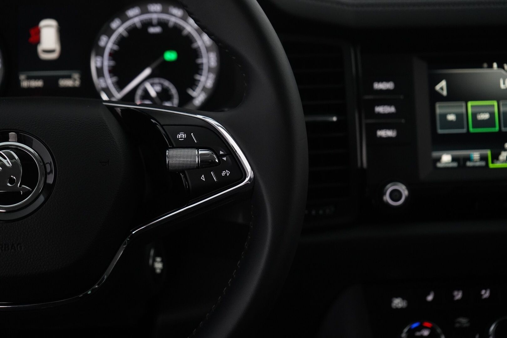 Skoda Kodiaq 2022 2.0 TDI 150 Active DSG Aut. - Suomen edullisin FACELIFT / 1-om. Suomi-auto / Webasto / Koukku / Vakkari / Tutkat / LED-valot / Apple&Android / 2x renkaat