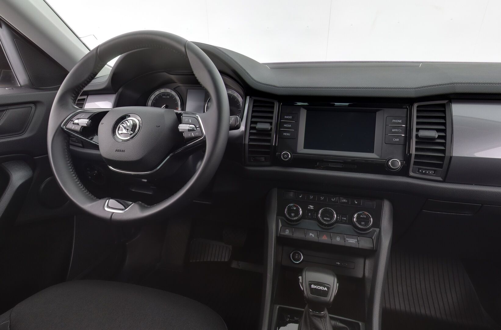 Skoda Kodiaq 2022 2.0 TDI 150 Active DSG Aut. - Suomen edullisin FACELIFT / 1-om. Suomi-auto / Webasto / Koukku / Vakkari / Tutkat / LED-valot / Apple&Android / 2x renkaat