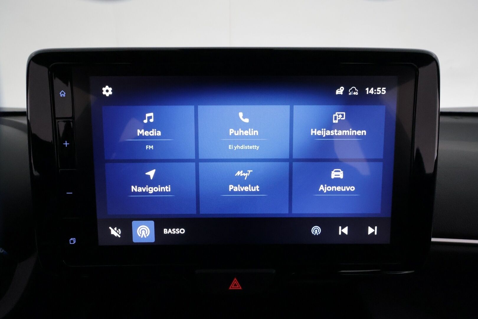 Toyota Yaris Cross 2022 1,5 Hybrid AWD-i Intense *ACC / P.kamera / Navi / LED / KeylessGo / Apple&Android* - Suomi-auto / Kahdet renkaat aluvanteilla / Merkkihuollettu