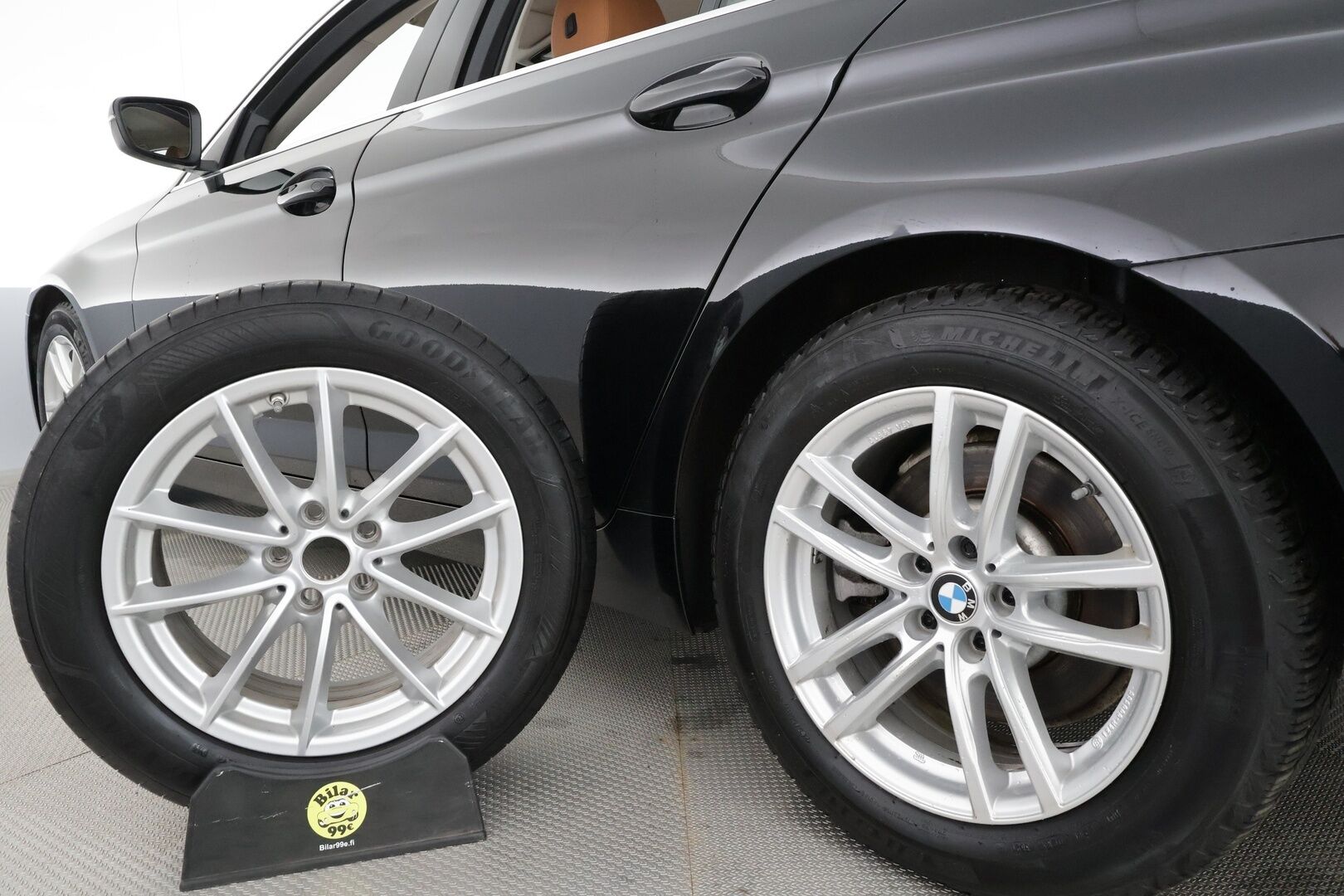 BMW 520 2022 G30 Sedan 520d A xDrive MHEV * HiFi / Webasto / Koukku / ACC / LED / P.kamera / Sporttinahat / Navi / Comfort Access * - 1-om Suomi-auto / Kahdet renkaat / Merkkihuollettu!