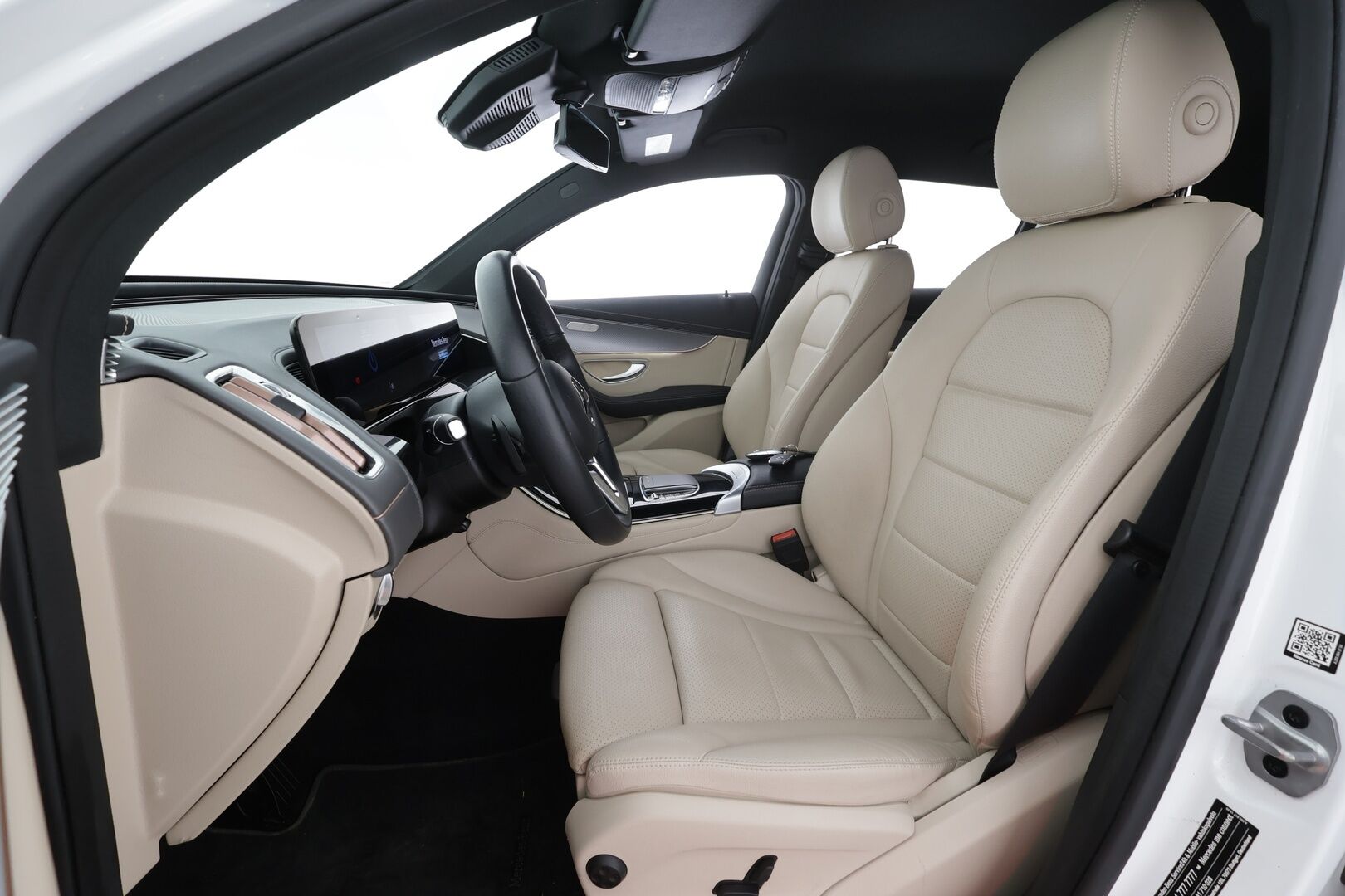 Mercedes-Benz EQC 2022 400 4MATIC Business AMG * Distronic+ / Multibeam-LED / KeyLess / Koukku / Lisälämmitin / Osasähköt / SporttiNahat * - Suomi-auto / Kahdet Renkaat / Akku kuntotarkastettu! - HULLUT AVAJAISHULINAT KORKOTARJOUS 3,29 %