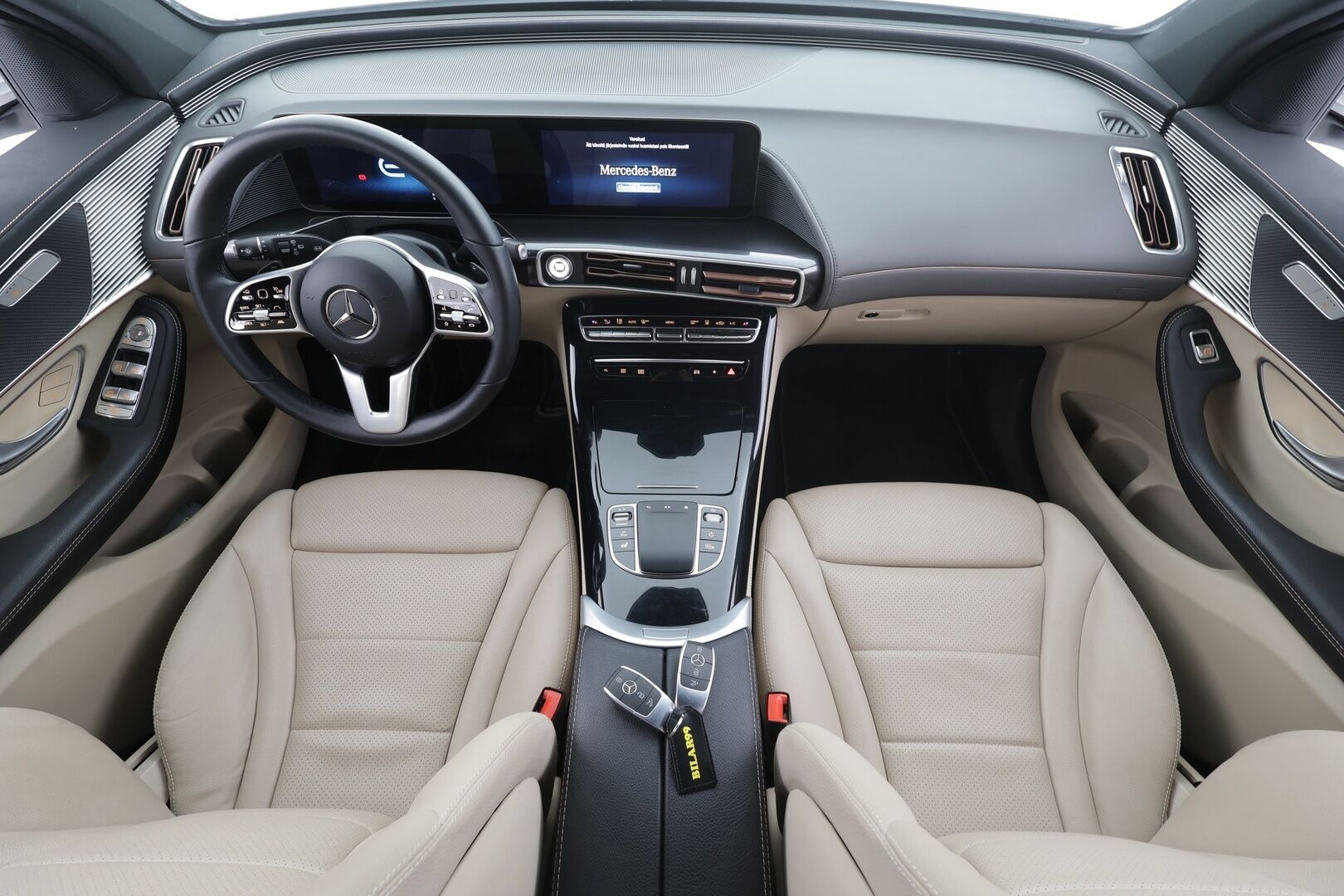 Mercedes-Benz EQC 2022 400 4MATIC Business AMG * Distronic+ / Multibeam-LED / KeyLess / Koukku / Lisälämmitin / Osasähköt / SporttiNahat * - Suomi-auto / Kahdet Renkaat / Akku kuntotarkastettu! 