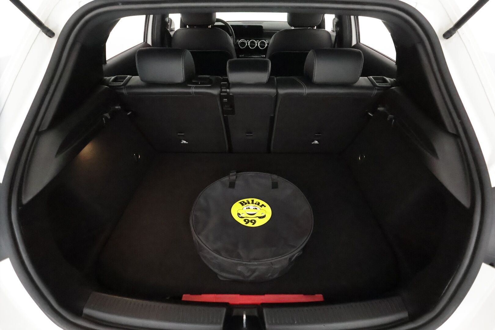 Mercedes-Benz A 2022 250 e A Business Edition **Distronic+ / Widescreen / LED / Navi / Puolinahat / P.kamera** - 1.Om Suomi-auto / Kahdet renkaat aluvanteilla