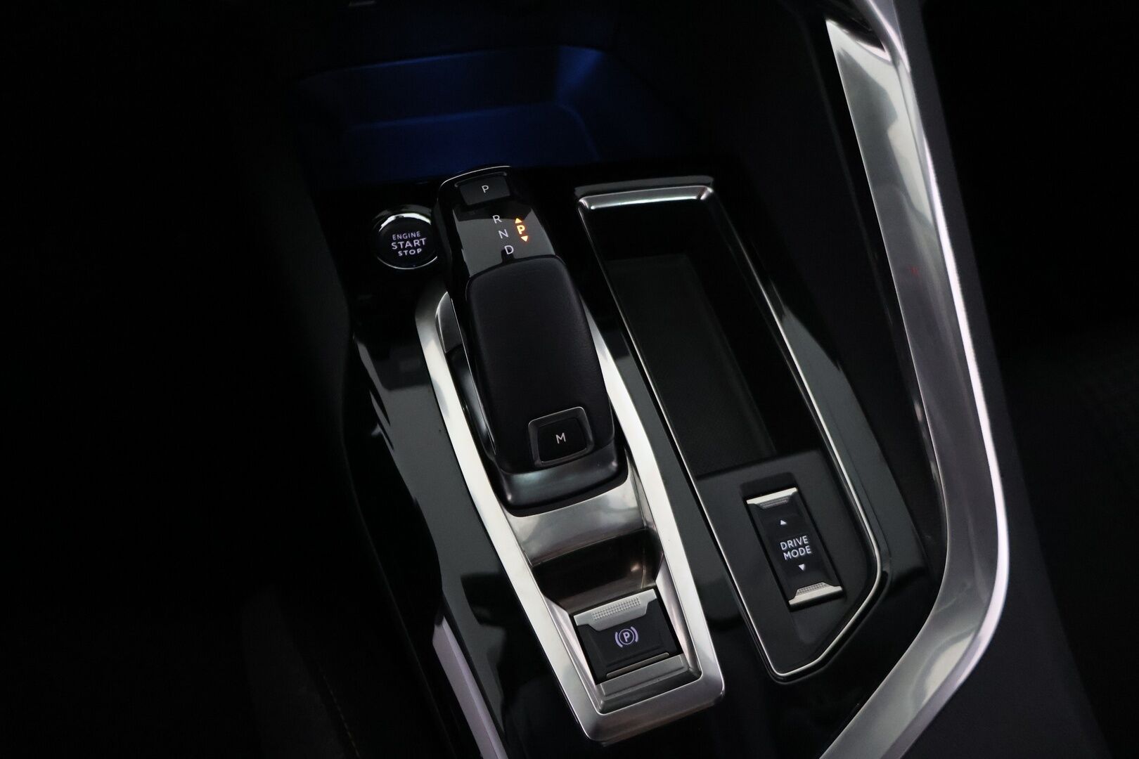 Peugeot 3008 2022 Active Pack PureTech 130 EAT8-automaatti - Facelift | LED | Hihna tehty 2/2026 | Vakkari | APP-Connect 