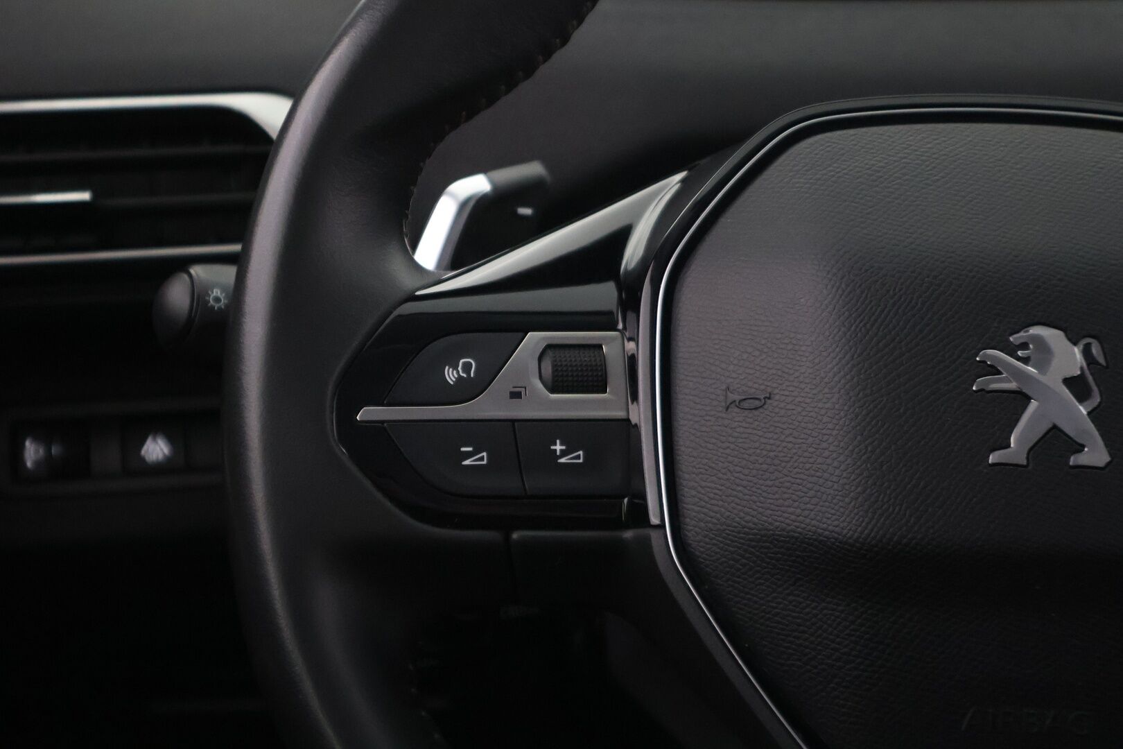 Peugeot 3008 2022 Active Pack PureTech 130 EAT8-automaatti - Facelift | LED | Hihna tehty 2/2026 | Vakkari | APP-Connect 