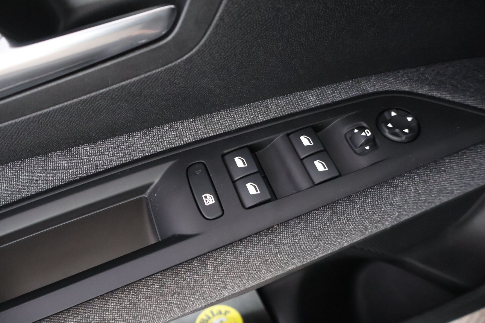 Peugeot 3008 2022 Active Pack PureTech 130 EAT8-automaatti - Facelift | LED | Hihna tehty 2/2026 | Vakkari | APP-Connect 
