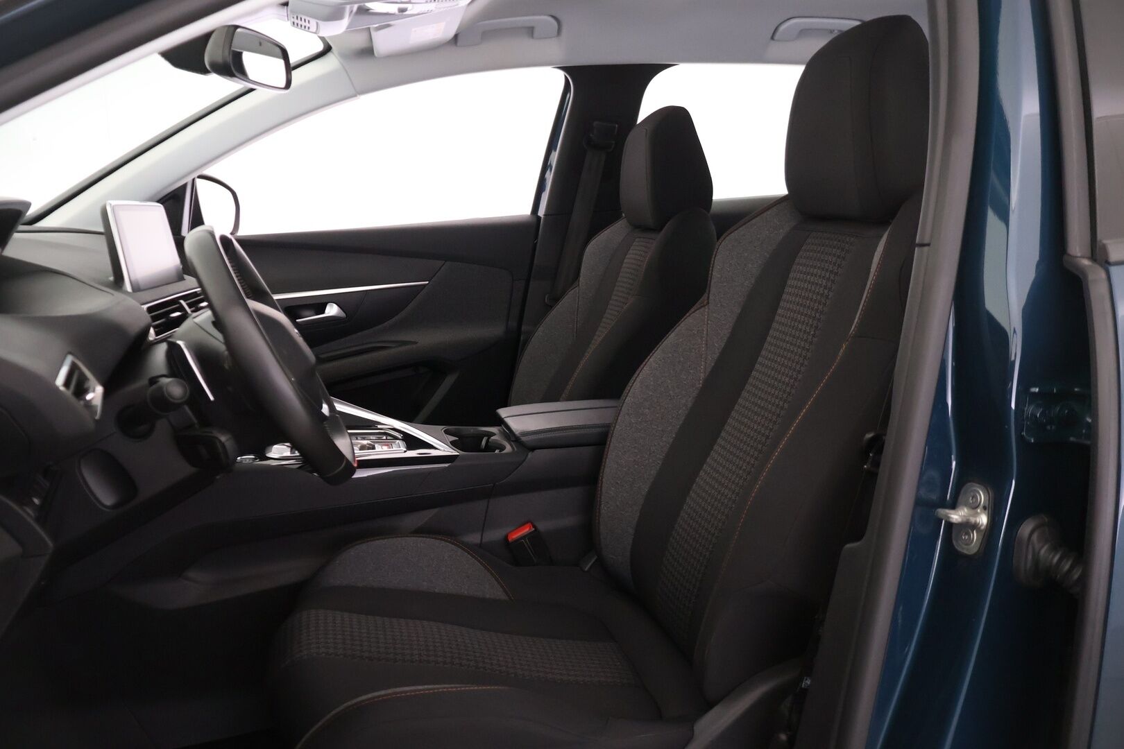 Peugeot 3008 2022 Active Pack PureTech 130 EAT8-automaatti - Facelift | LED | Hihna tehty 2/2026 | Vakkari | APP-Connect 