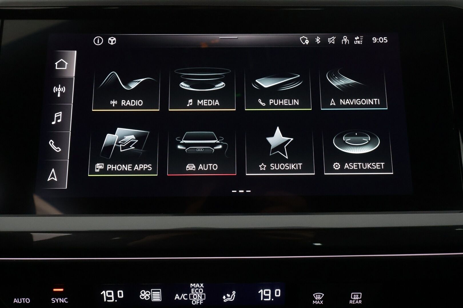 Audi Q4 e-tron 2022 Edition 40 e-tron - | ACC | ILP | Puolinahat | S-Line sisäpaketti | Sporttipenkit | P.kamera | Navi | Keyless | LED | Merkkihuollot | 1-om suomiauto | 2x renkaat aluin |
