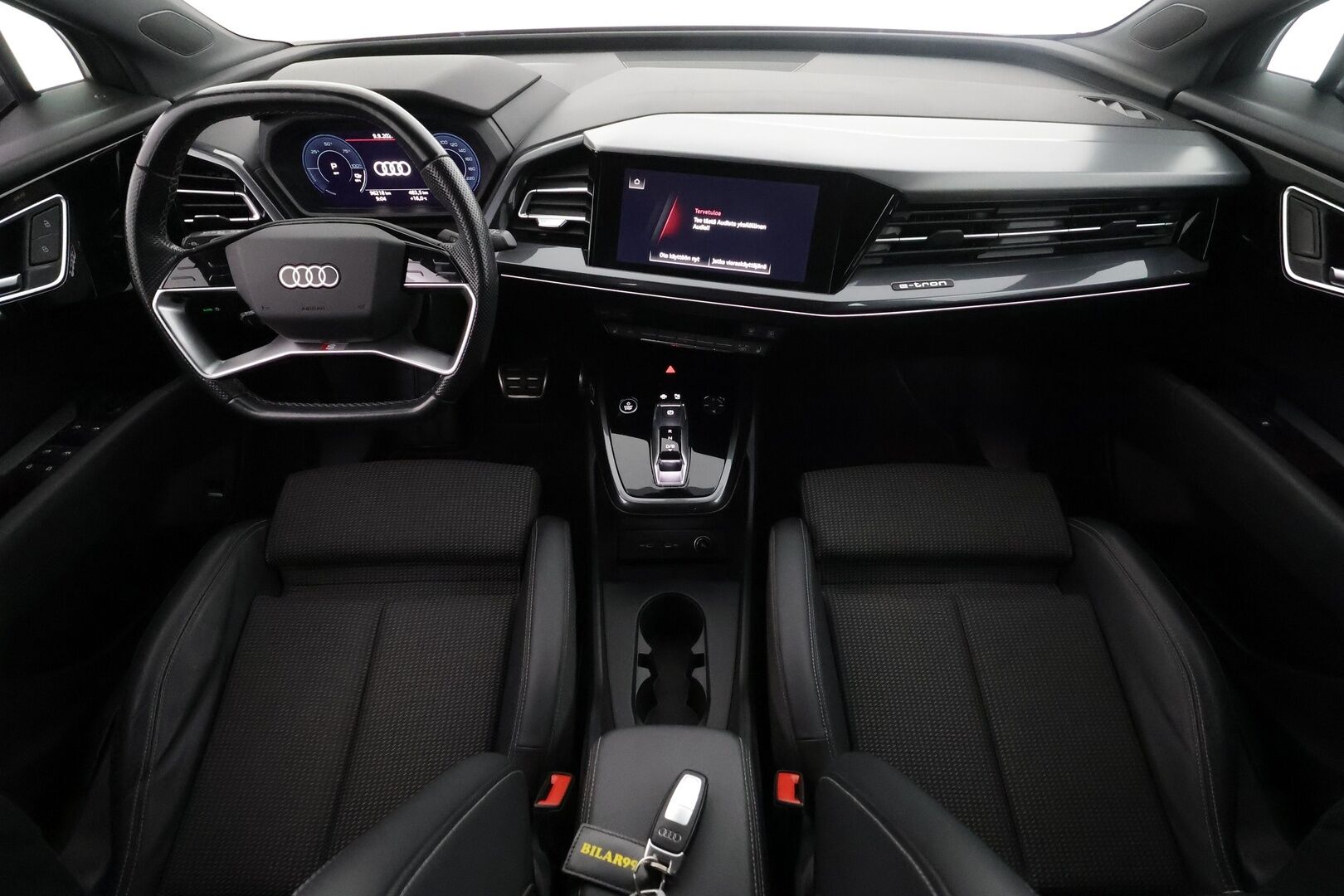 Audi Q4 e-tron 2022 Edition 40 e-tron - | ACC | ILP | Puolinahat | S-Line sisäpaketti | Sporttipenkit | P.kamera | Navi | Keyless | LED | Merkkihuollot | 1-om suomiauto | 2x renkaat aluin |