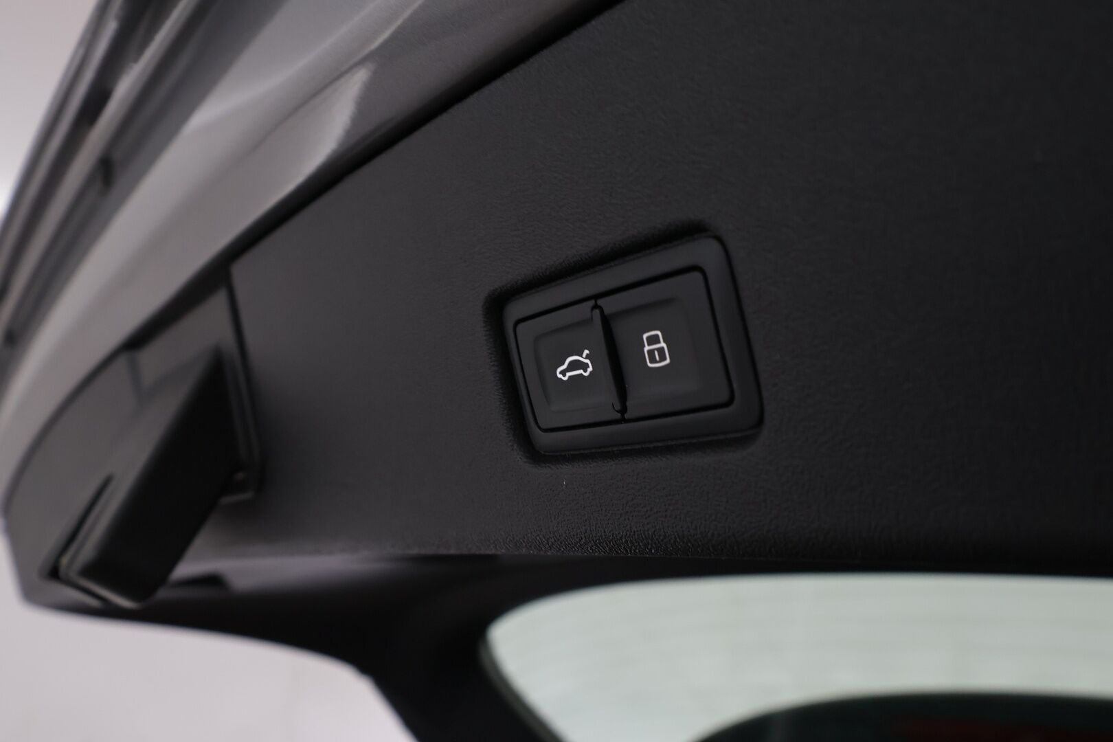 Audi Q4 e-tron 2022 Edition 40 e-tron - | ACC | ILP | Puolinahat | S-Line sisäpaketti | Sporttipenkit | P.kamera | Navi | Keyless | LED | Merkkihuollot | 1-om suomiauto | 2x renkaat aluin |