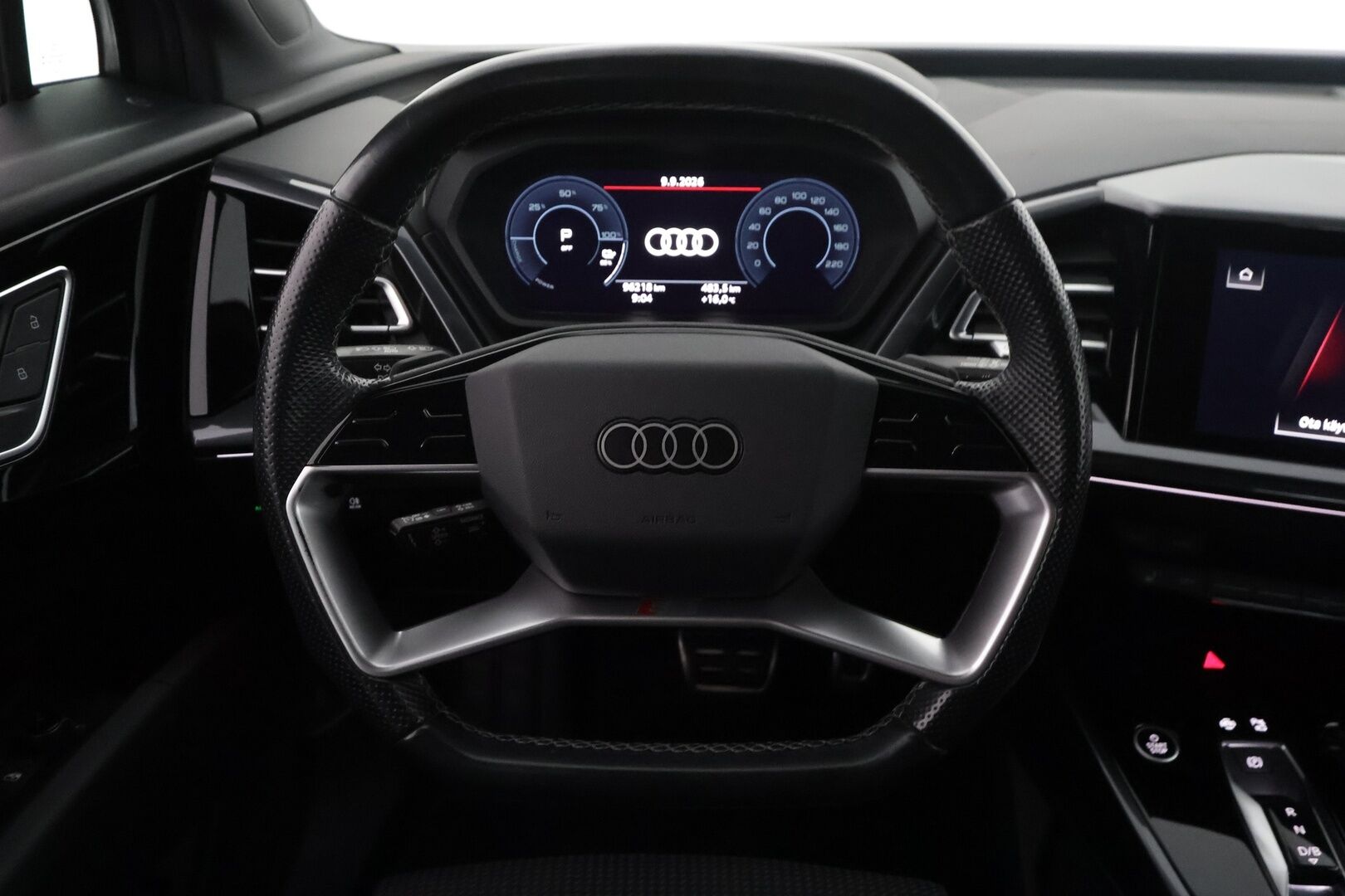 Audi Q4 e-tron 2022 Edition 40 e-tron - | ACC | ILP | Puolinahat | S-Line sisäpaketti | Sporttipenkit | P.kamera | Navi | Keyless | LED | Merkkihuollot | 1-om suomiauto | 2x renkaat aluin |