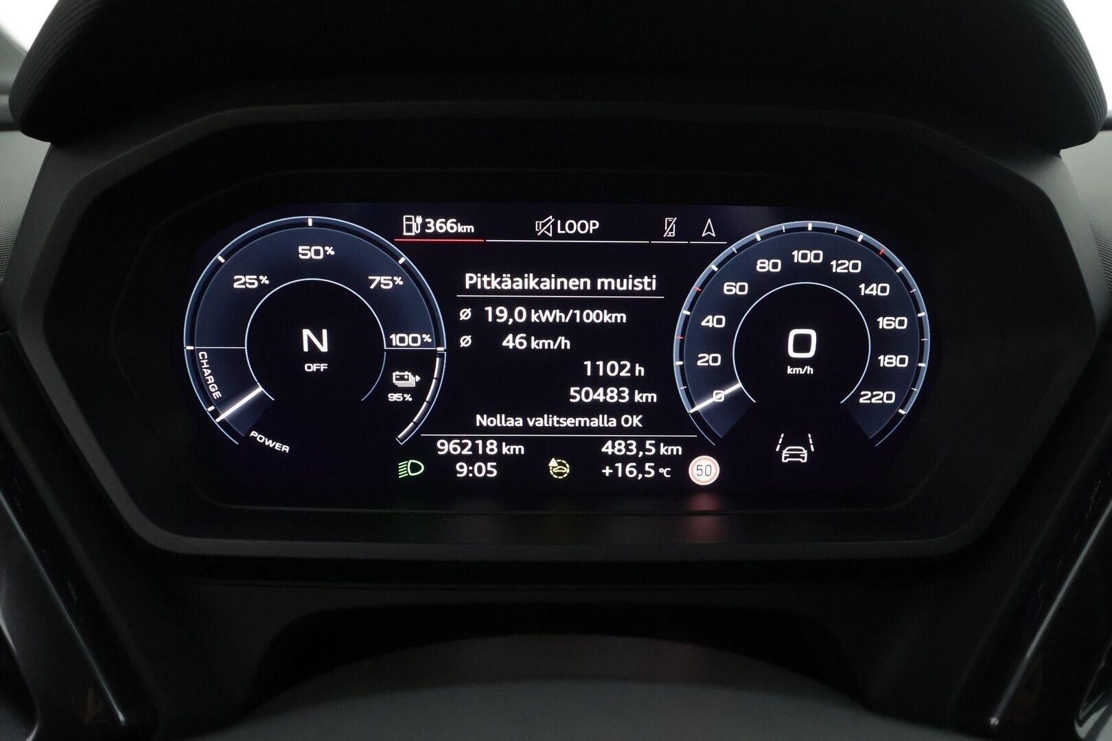 Audi Q4 e-tron 2022 Edition 40 e-tron - | ACC | ILP | Puolinahat | S-Line sisäpaketti | Sporttipenkit | P.kamera | Navi | Keyless | LED | Merkkihuollot | 1-om suomiauto | 2x renkaat aluin |