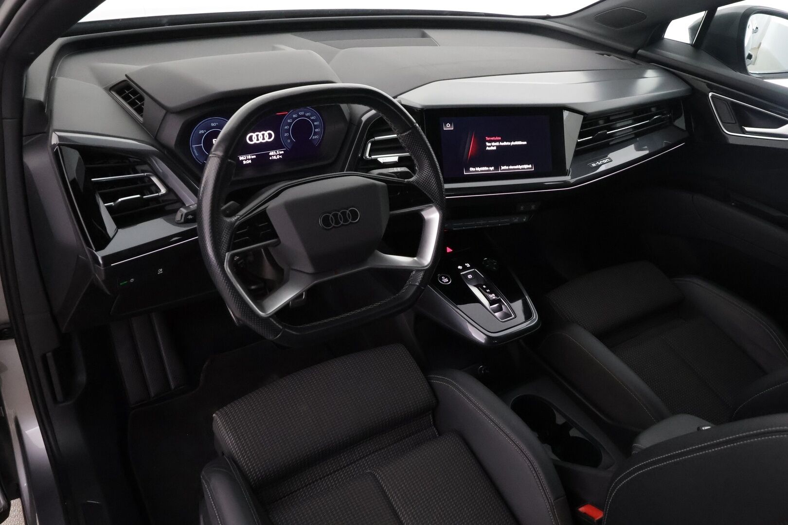 Audi Q4 e-tron 2022 Edition 40 e-tron - | ACC | ILP | Puolinahat | S-Line sisäpaketti | Sporttipenkit | P.kamera | Navi | Keyless | LED | Merkkihuollot | 1-om suomiauto | 2x renkaat aluin |