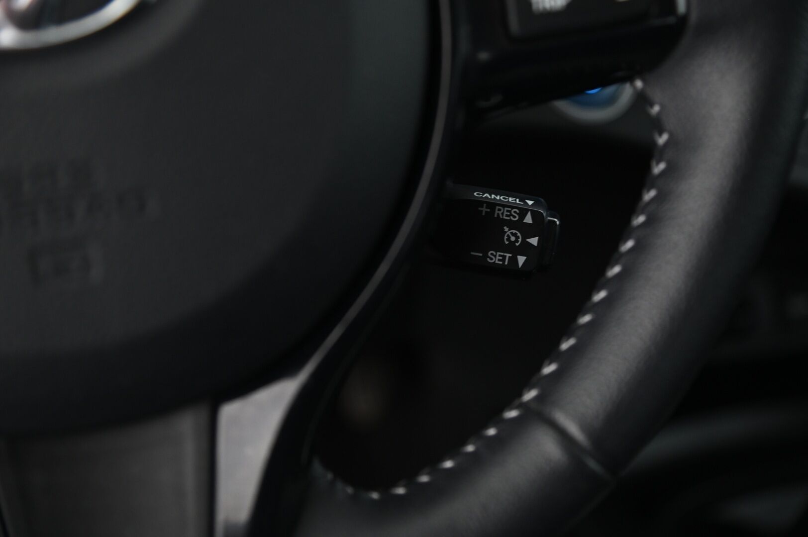 Toyota Yaris 2019 1,5 Hybrid Active 5ov *Kamera / Vakkari / Lohko+sisäpistoke / Navi / Suomiauto* - 2x Toyota alut / Merkkihuollettu / 2-omisteinen / Erikoisväri - HULLUT AVAJAISHULINAT KORKOTARJOUS 3,29 %