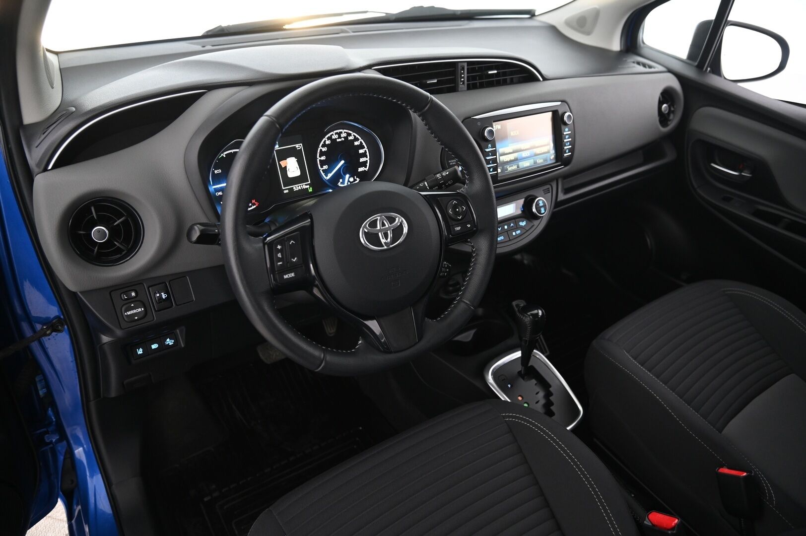 Toyota Yaris 2019 1,5 Hybrid Active 5ov *Kamera / Vakkari / Lohko+sisäpistoke / Navi / Suomiauto* - 2x Toyota alut / Merkkihuollettu / 2-omisteinen / Erikoisväri - HULLUT AVAJAISHULINAT KORKOTARJOUS 3,29 %