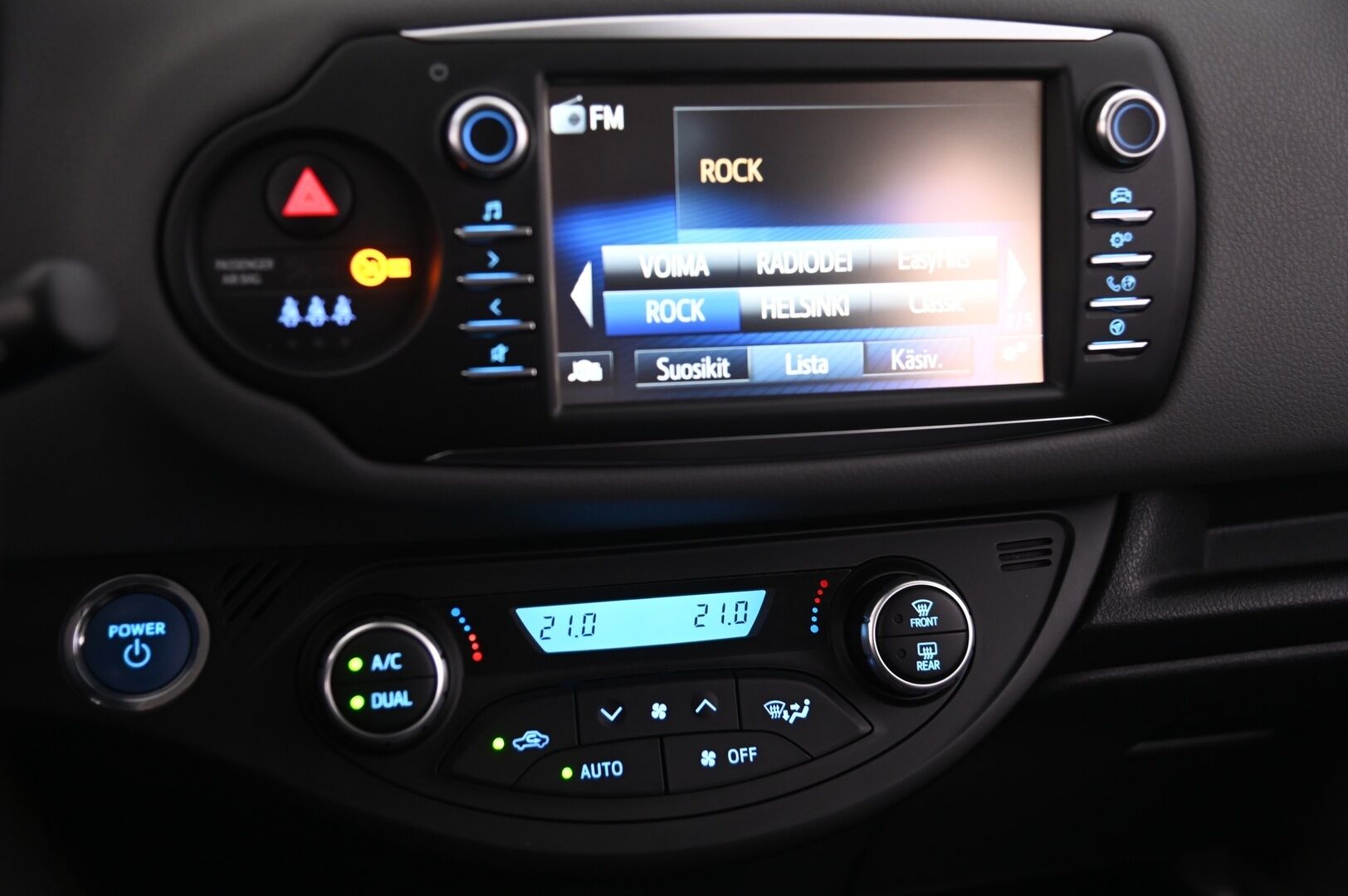 Toyota Yaris 2019 1,5 Hybrid Active 5ov *Kamera / Vakkari / Lohko+sisäpistoke / Navi / Suomiauto* - 2x Toyota alut / Merkkihuollettu / 2-omisteinen / Erikoisväri - HULLUT AVAJAISHULINAT KORKOTARJOUS 3,29 %