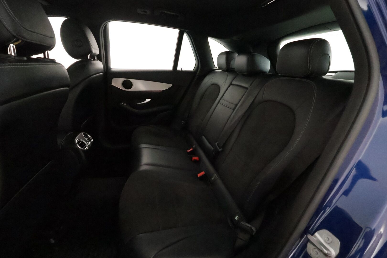 Mercedes-Benz GLC 2020 250 d 4Matic A Suomi Edition AMG **Adapt.vakkari / Webasto / ILS LED / P.kamera / Koukku / Nahka-Alcantara** - 3,99 % KORKOTARJOUS TÄHÄN AUTOON - 1.om Suomi-auto / Kahdet renkaat aluvanteilla