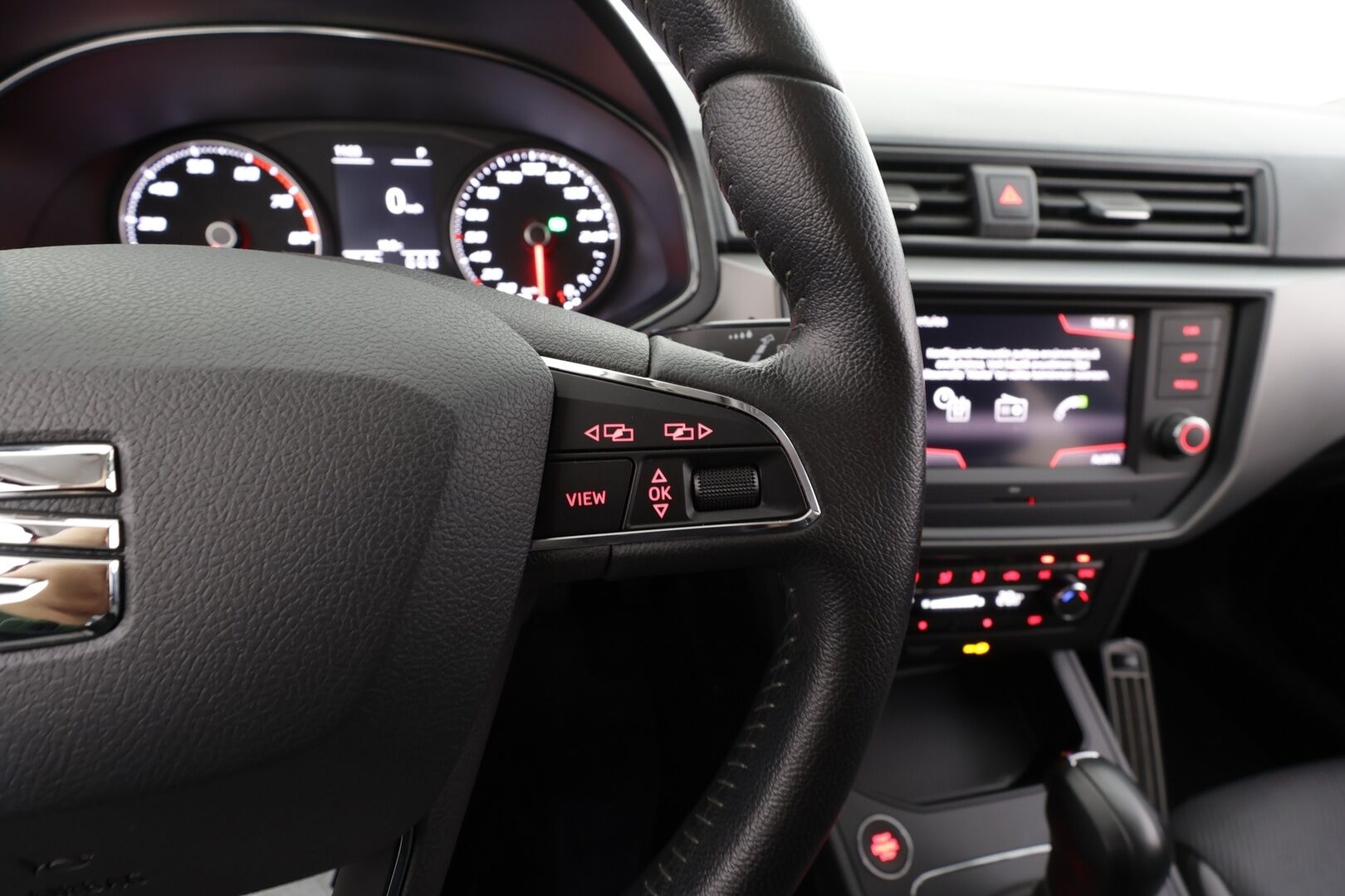 Seat Ibiza 2019 1,0 EcoTSI 115 Style DSG * 1.Om Suomi-auto / ACC / P.tutka / Lohkolämmitin / Bluetooth * - Kahdet renkaat aluvanteilla