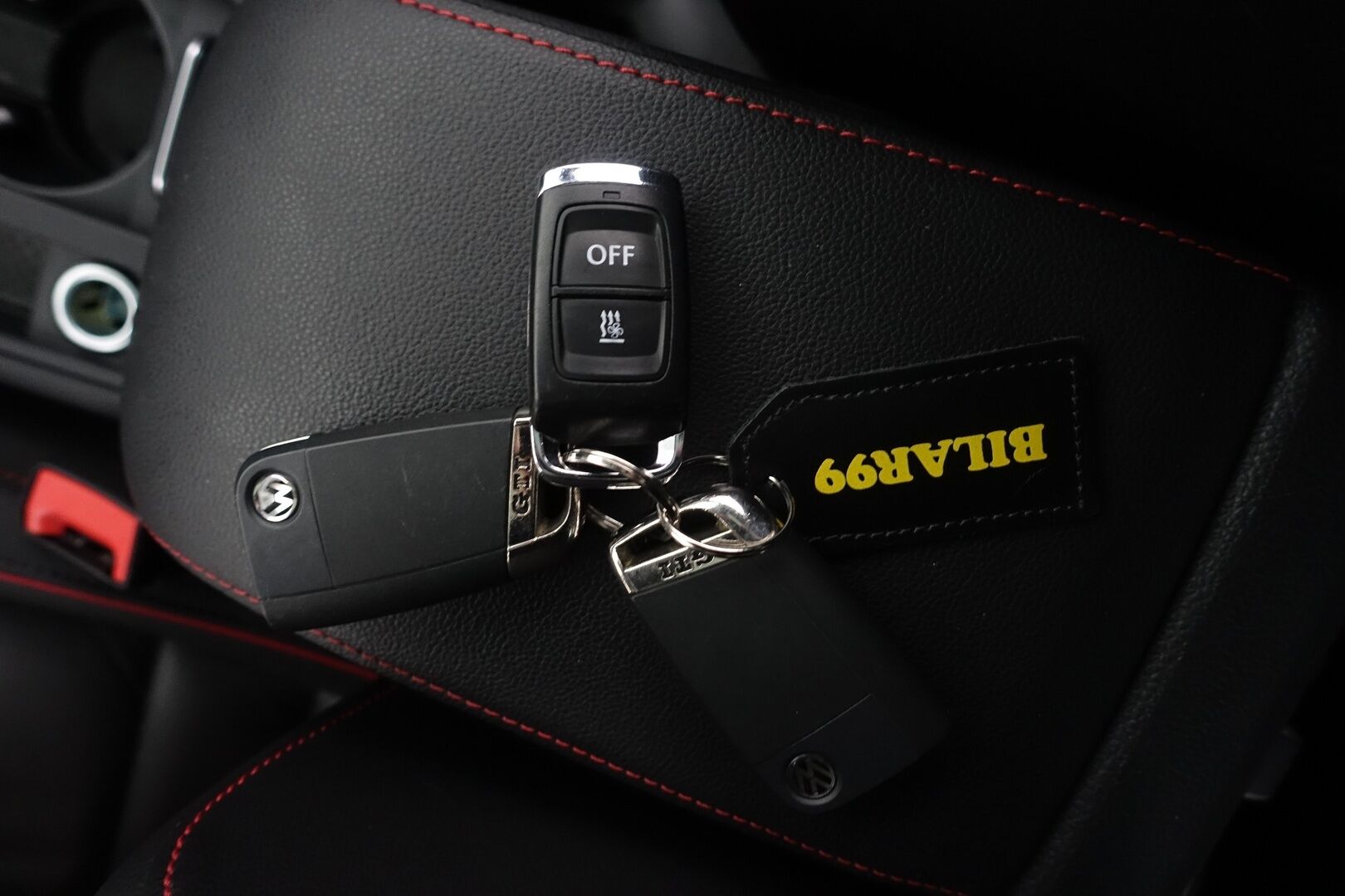 Volkswagen Golf 2019 GTI Performance 2,0 TSI 180 kW (245 hv) DSG-automaatti - | Nahkasisusta | Webasto | Panorama | ACC | Dynaudio | P. Kamera | Navi | Adapt. Valot | BLIS |