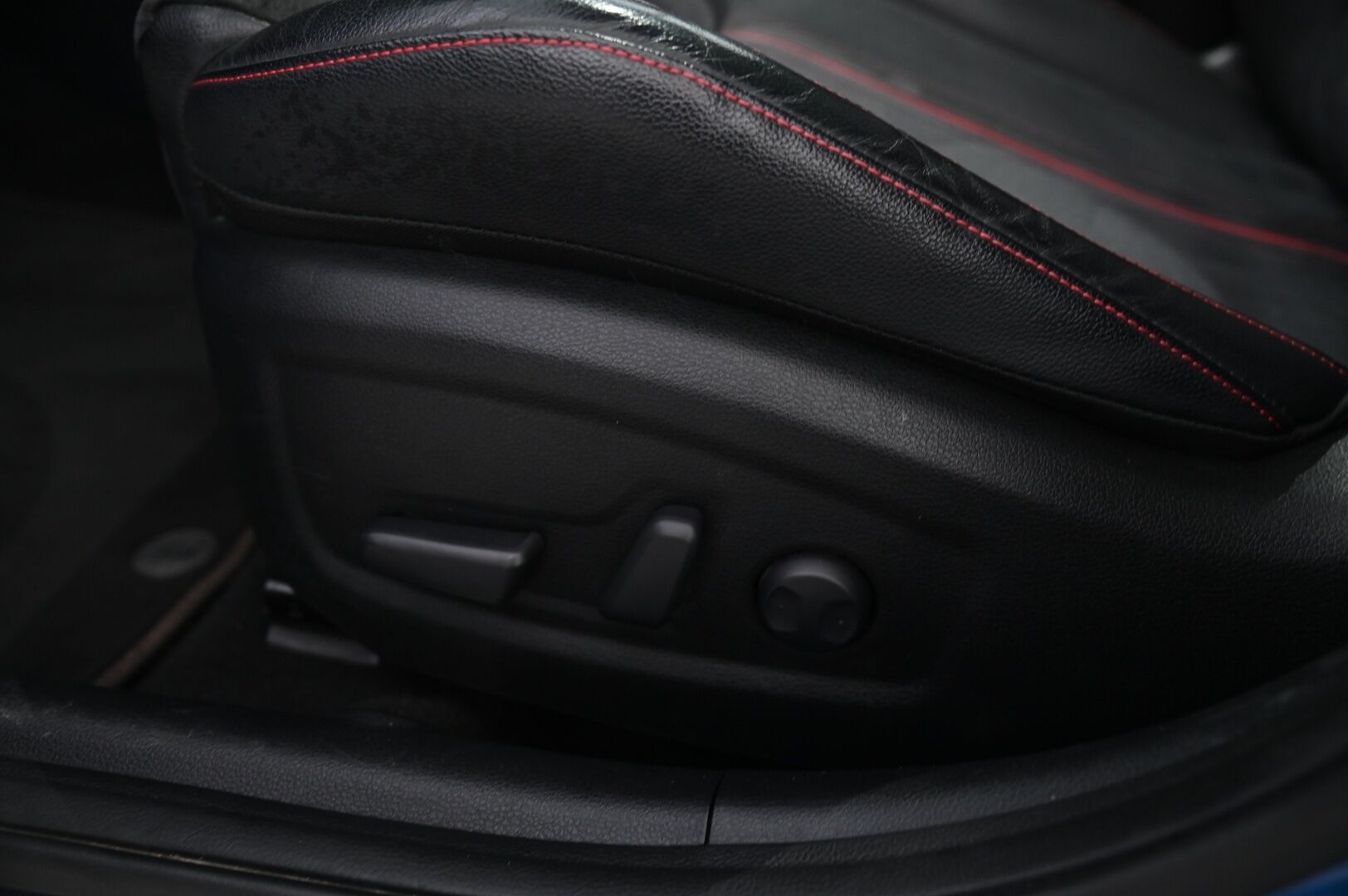 Kia ProCeed 2019 1,6 T-GDI ISG 204hv GT Business Premium SB DCT A/T EcoDynamics *ACC / Kattoikkuna / Navi / BLIS* - *Lämmitettävä tuulilasi / Ratinlämmitin / JBL / P.kamera* - HULLUT JOULUT KORKOTARJOUS 2,49% 