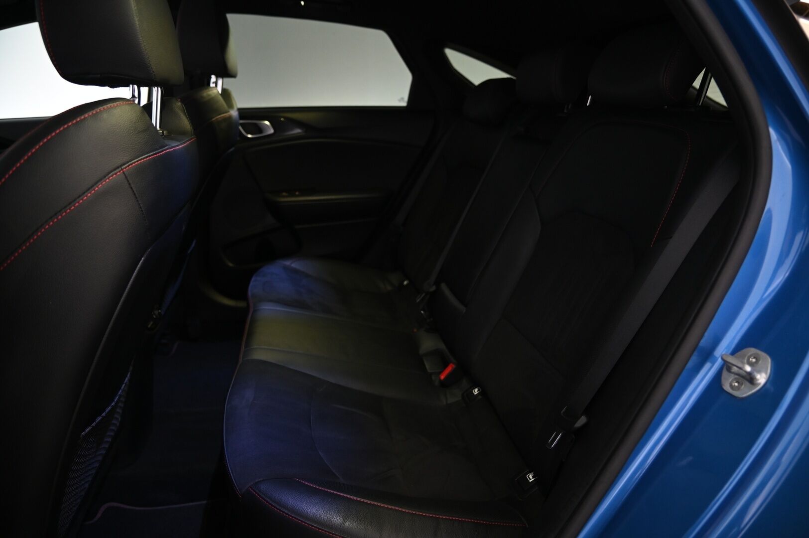 Kia ProCeed 2019 1,6 T-GDI ISG 204hv GT Business Premium SB DCT A/T EcoDynamics *ACC / Kattoikkuna / Navi / BLIS* - *Lämmitettävä tuulilasi / Ratinlämmitin / JBL / P.kamera*