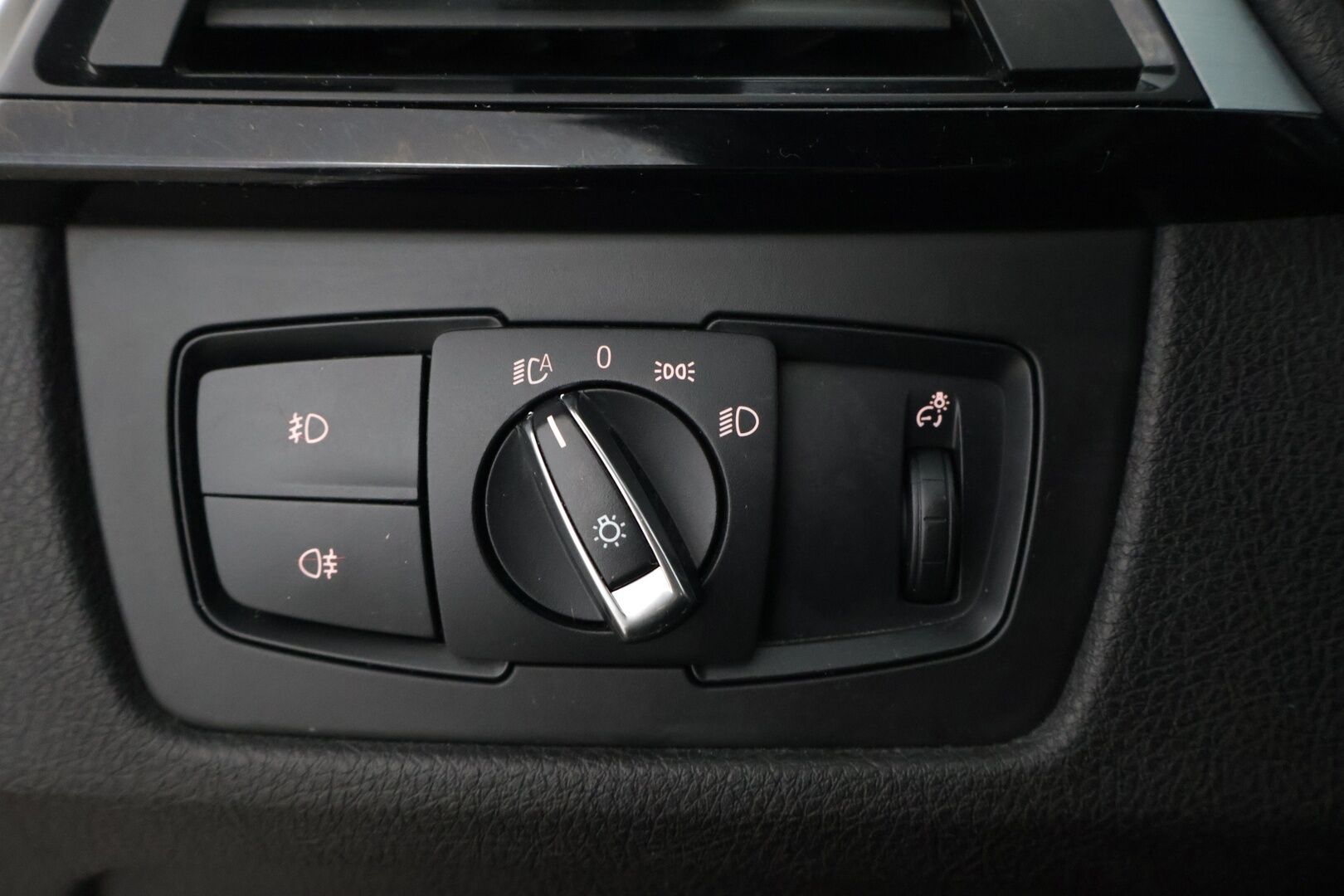 BMW 420 2015 F36 Gran Coupe 420i A Business M-sport *Sport-penkit / Sähkökontti / Ratinlämmitys / P-tutkat* - *Uudet nastat talveksi! / Lipat & Diffut / Rattivaihteet / Todella hieno yksilö!* - HULLUT JOULUT KORKOTARJOUS 2,49% 