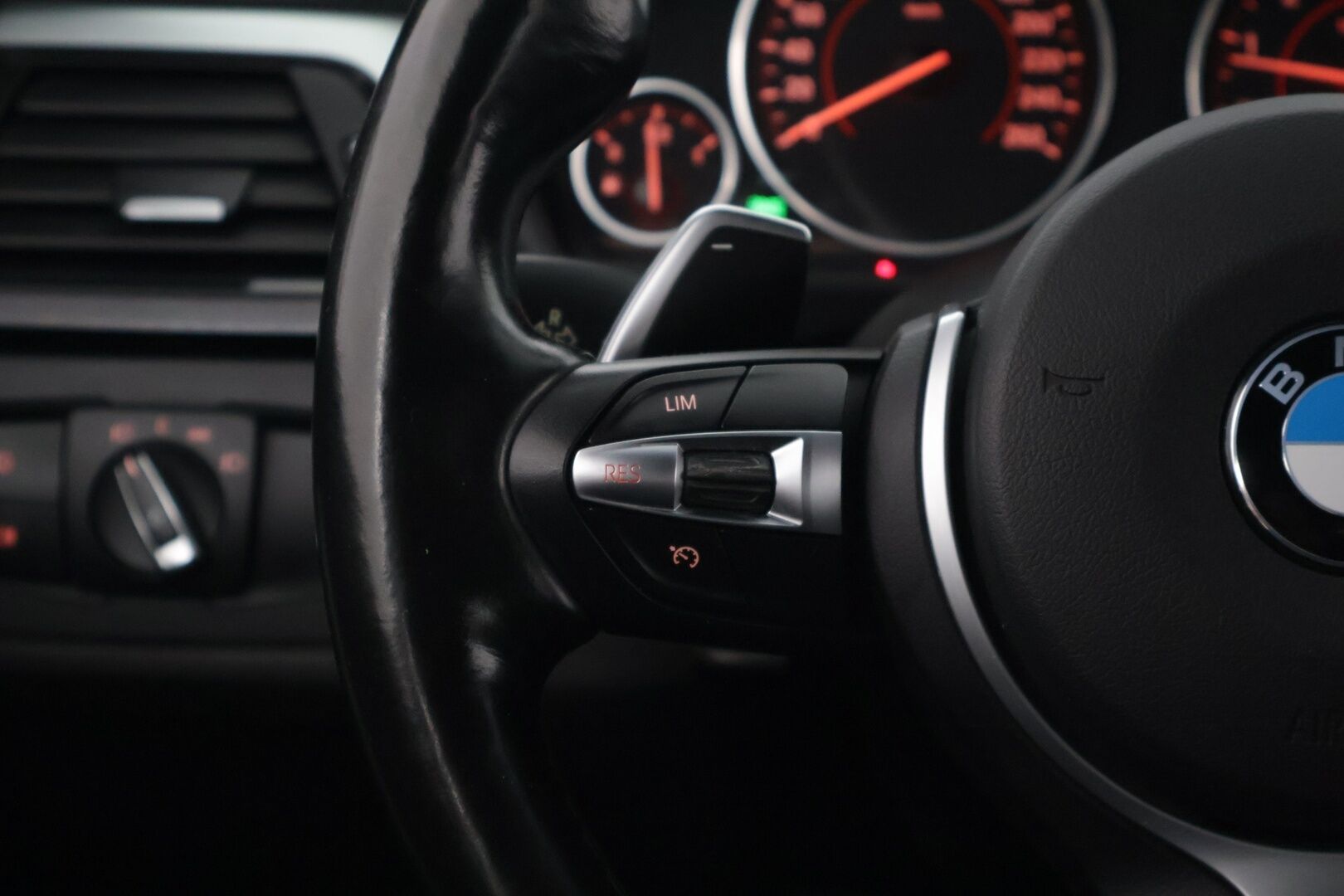 BMW 420 2015 F36 Gran Coupe 420i A Business M-sport *Sport-penkit / Sähkökontti / Ratinlämmitys / P-tutkat* - *Uudet nastat talveksi! / Lipat & Diffut / Rattivaihteet / Todella hieno yksilö!* - HULLUT JOULUT KORKOTARJOUS 2,49% 