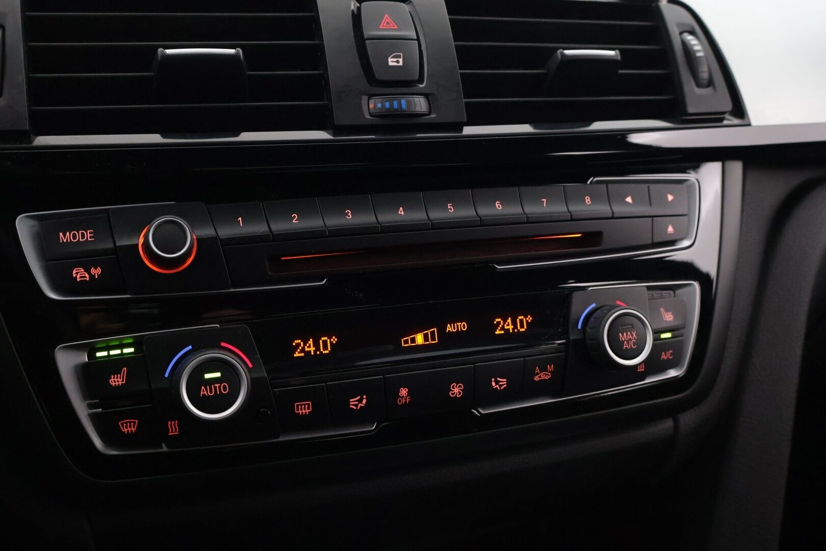 BMW 420 2015 F36 Gran Coupe 420i A Business M-sport *Sport-penkit / Sähkökontti / Ratinlämmitys / P-tutkat* - *Uudet nastat talveksi! / Lipat & Diffut / Rattivaihteet / Todella hieno yksilö!* - HULLUT JOULUT KORKOTARJOUS 2,49% 