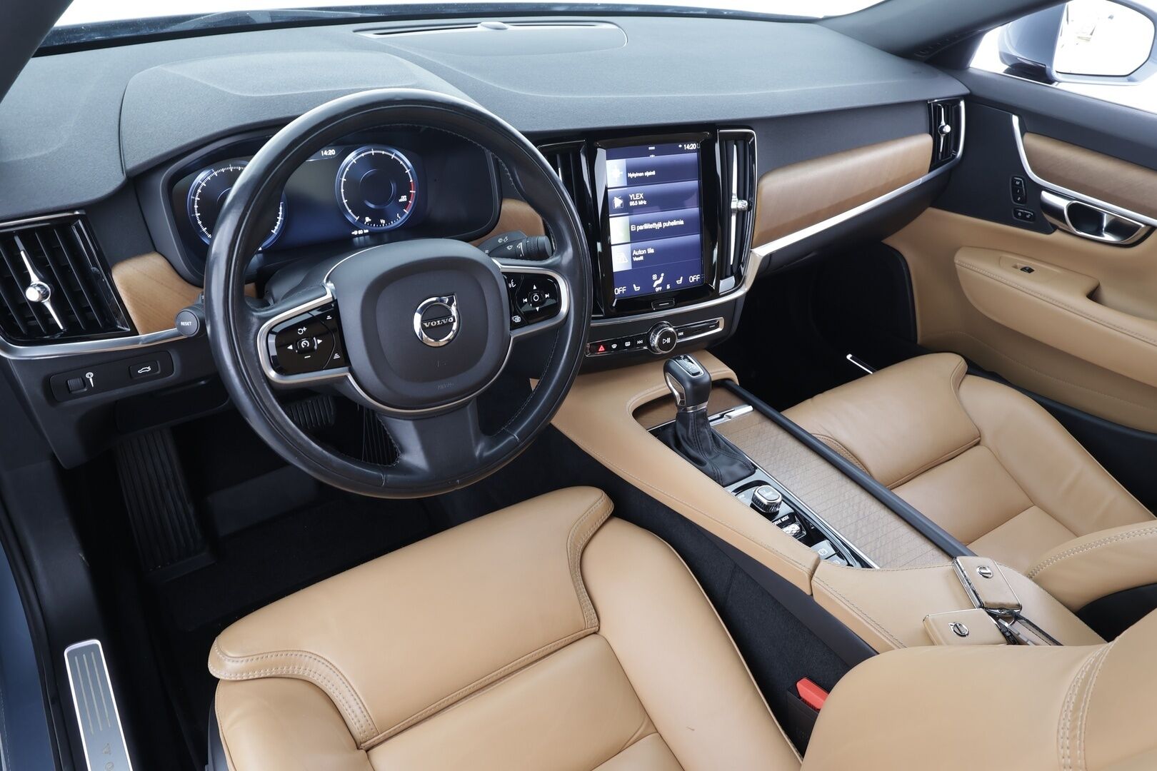 Volvo S90 2017 T6 AWD Business Inscription aut - Webasto | Koukku | ACC | 360 | Full-LED | Sportnahat Muistilla | Navi | Kaistavahti