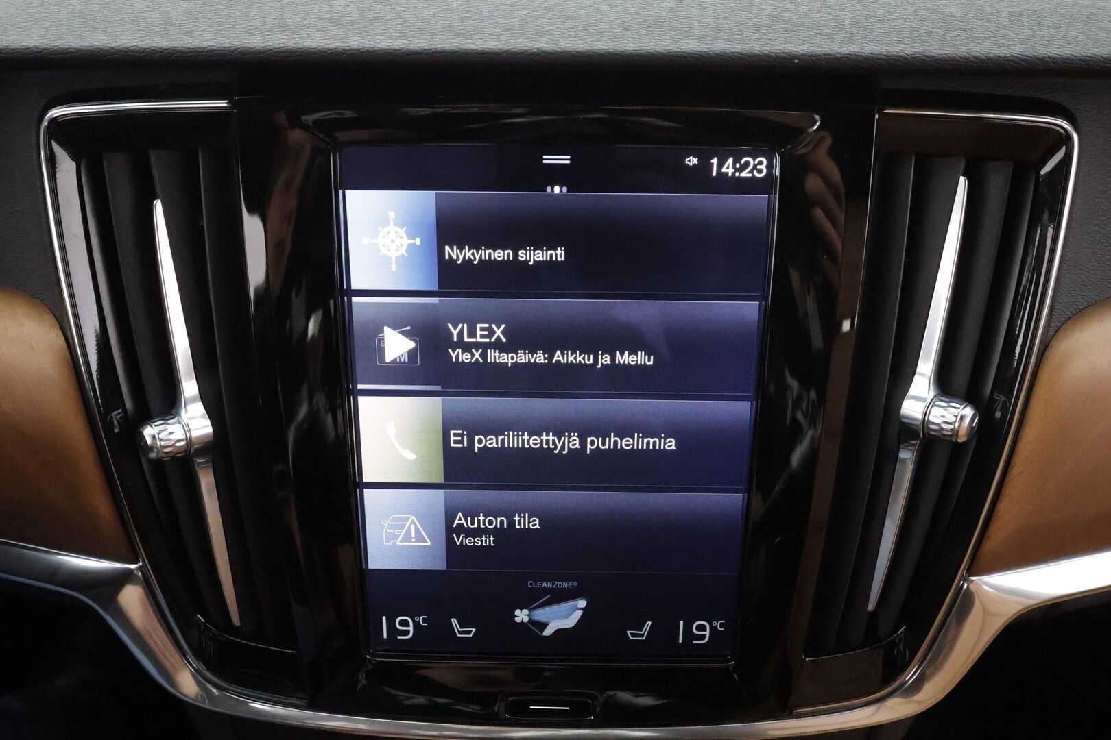 Volvo S90 2017 T6 AWD Business Inscription aut - Webasto | Koukku | ACC | 360 | Full-LED | Sportnahat Muistilla | Navi | Kaistavahti
