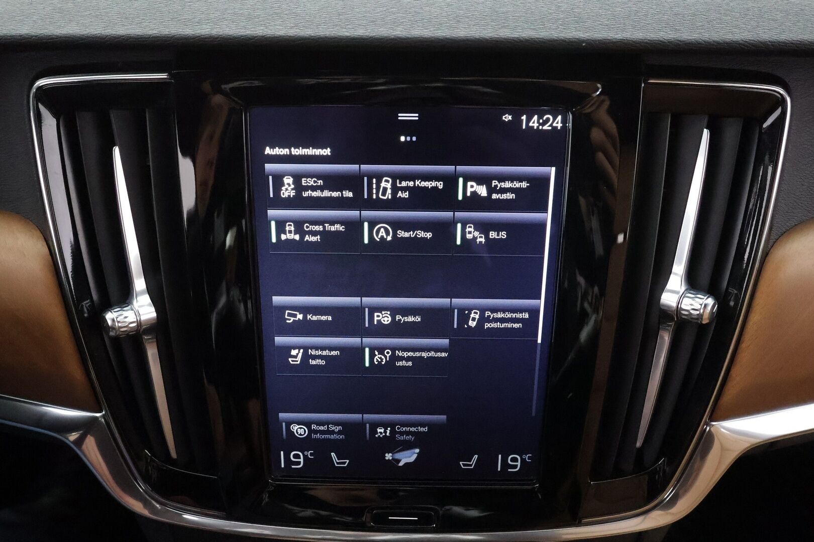 Volvo S90 2017 T6 AWD Business Inscription aut - Webasto | Koukku | ACC | 360 | Full-LED | Sportnahat Muistilla | Navi | Kaistavahti