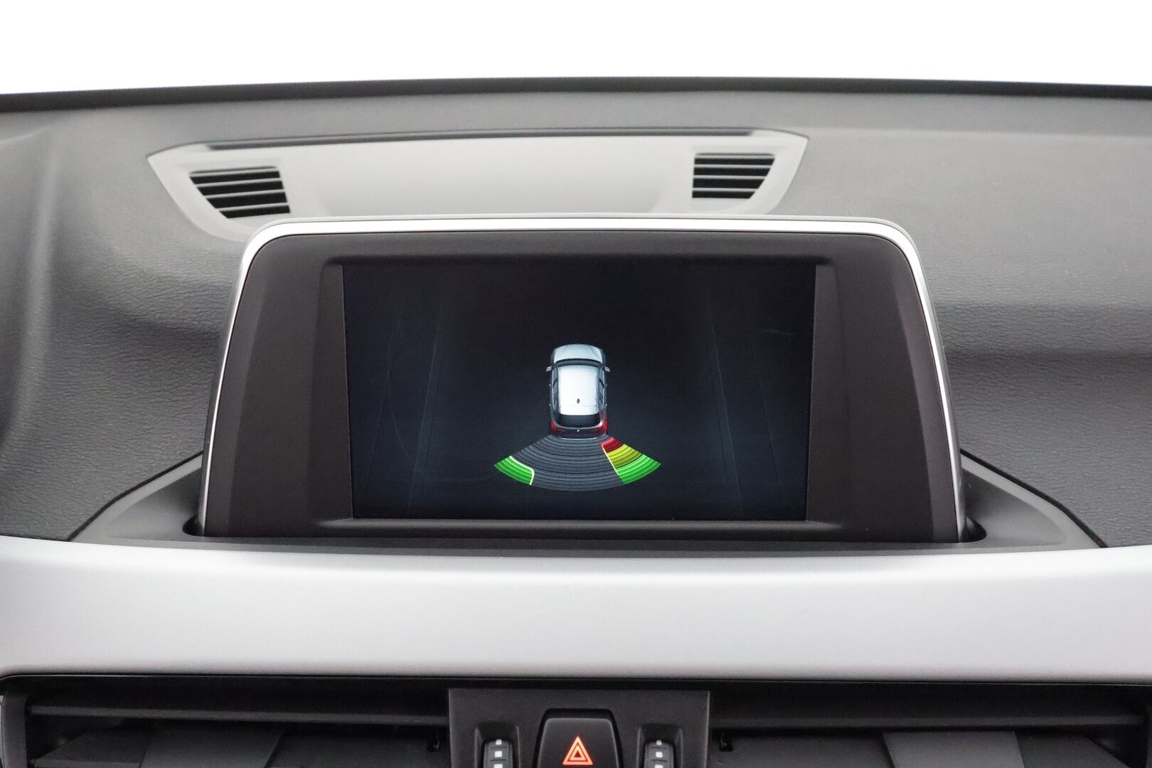 BMW X1 2019 F48 sDrive18i A Business Pro * Vakkari / P.tutka / Sporttipenkit / LED * - Suomi-auto / Kahdet Renkaat / Merkkihuollettu