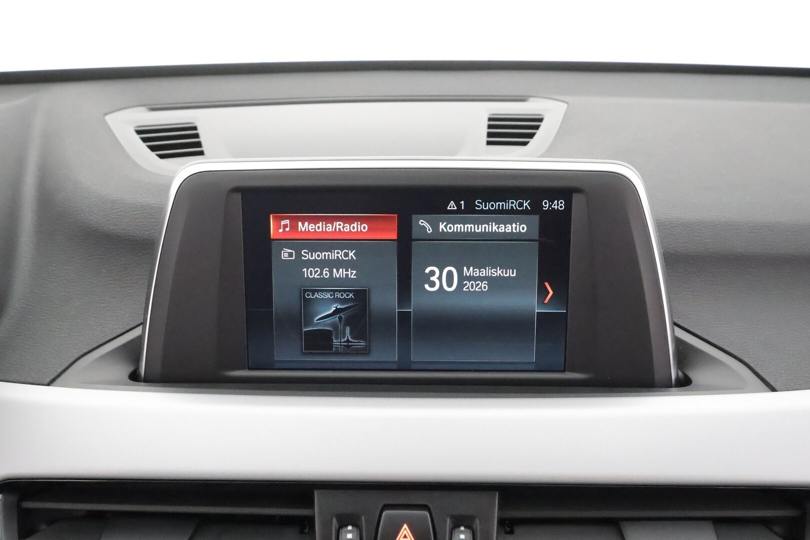 BMW X1 2019 F48 sDrive18i A Business Pro * Vakkari / P.tutka / Sporttipenkit / LED * - Suomi-auto / Kahdet Renkaat / Merkkihuollettu