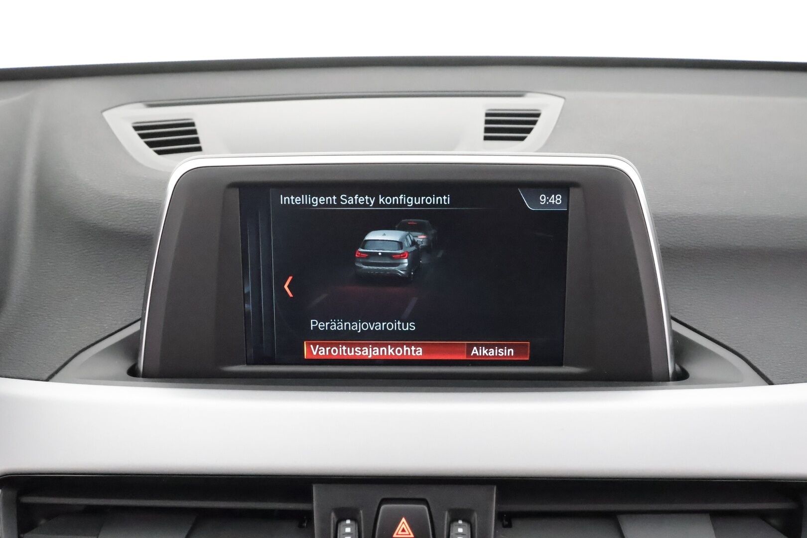 BMW X1 2019 F48 sDrive18i A Business Pro * Vakkari / P.tutka / Sporttipenkit / LED * - Suomi-auto / Kahdet Renkaat / Merkkihuollettu