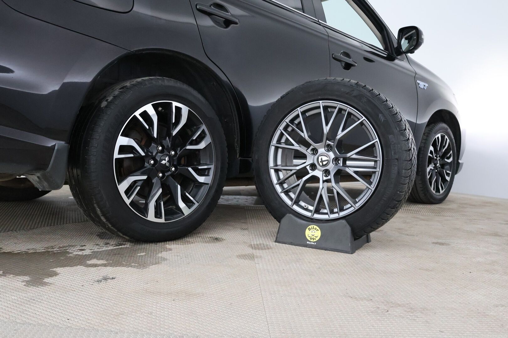 Mitsubishi OUTLANDER PHEV 2016 Instyle Navi 4WD 5p - | Adapt. vak | 360 | Vetokoukku | Rockford | Nahkaverhoilu