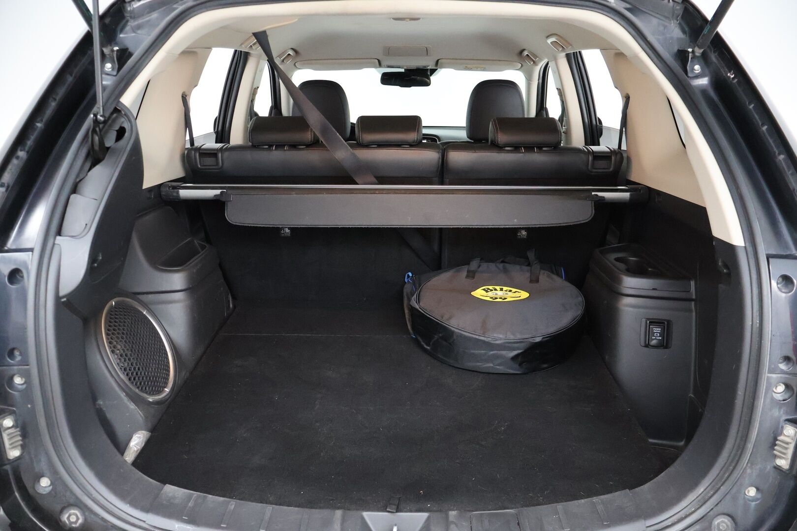 Mitsubishi OUTLANDER PHEV 2016 Instyle Navi 4WD 5p - | Adapt. vak | 360 | Vetokoukku | Rockford | Nahkaverhoilu