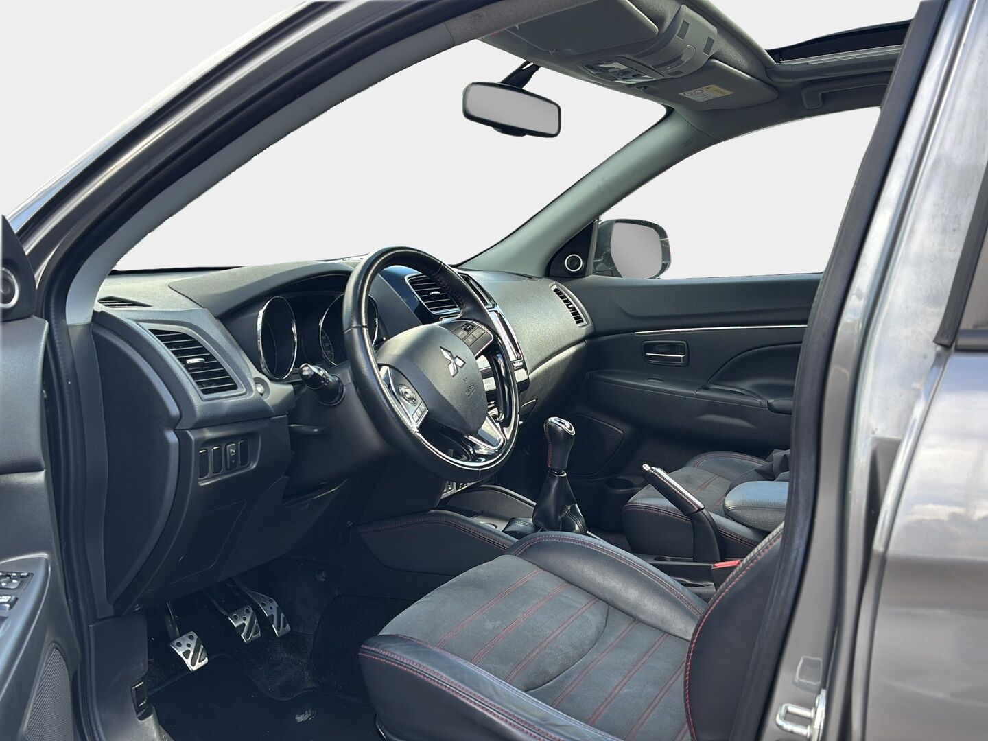 Mitsubishi ASX 2019 1,6 MIVEC Black 5MT - | Suomi-auto | Vetokoukku | Panorama | Nahka-alcantara | Keyless Go | Rockford | P.kamera | Lohkolämmmitin | Xenon | 