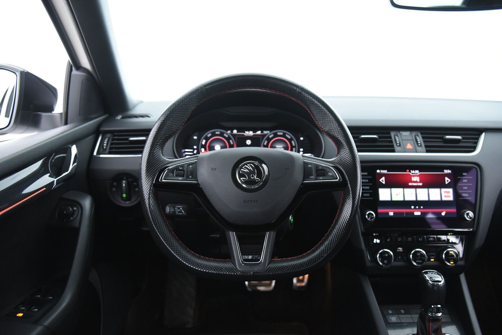Skoda Octavia 2019 2,0 TSI RS BusinessLine DSG Autom. - Webasto / Digimittaristo / Adapt.vak / Led / Winter-paketti / Blis / 