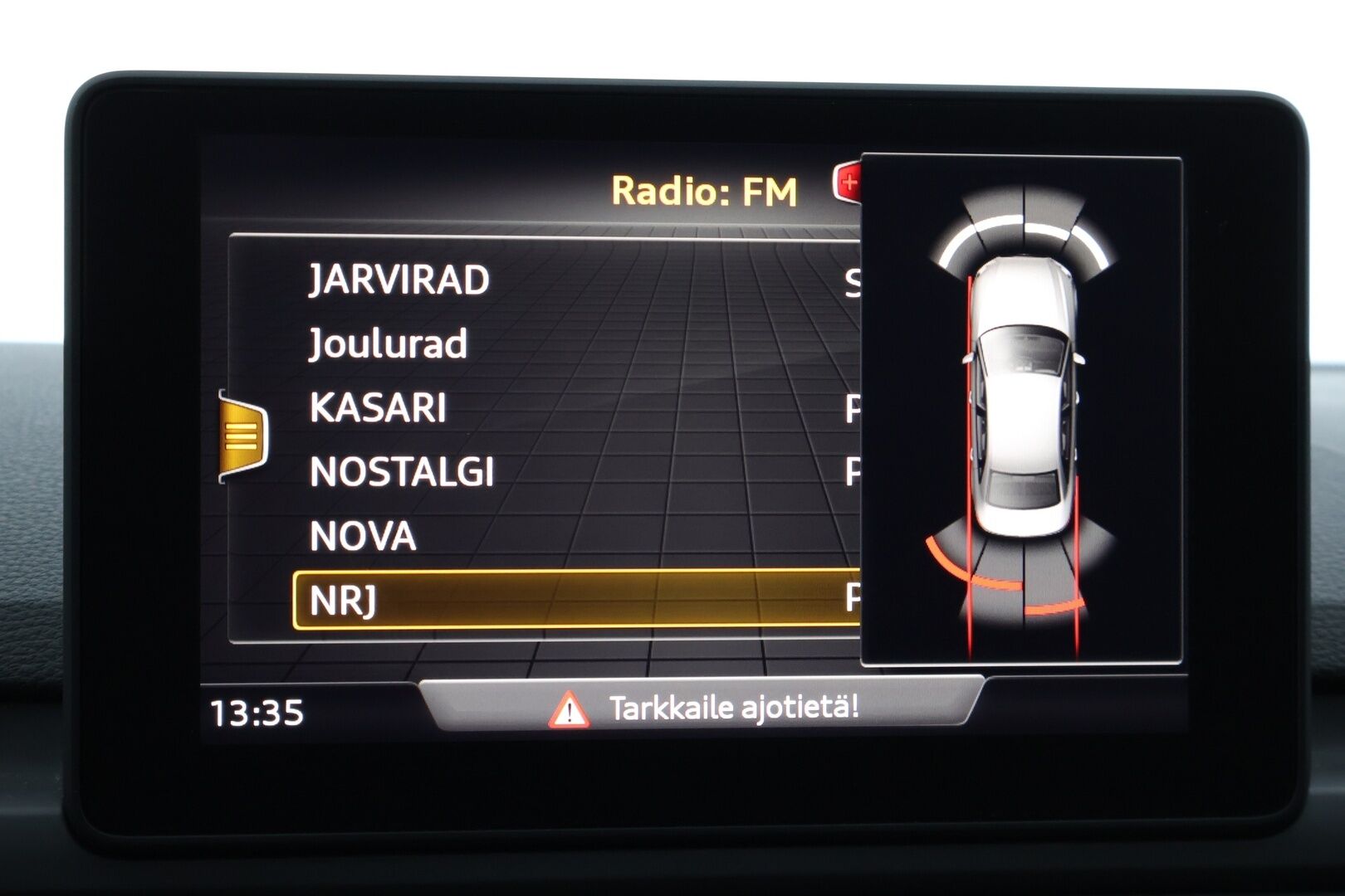 Audi A4 2019 Sedan Business Sport Comfort Edition 40 TDI 140 kW quattro S tronic  * Webasto / Ruskea nahkasisusta / P. Tutkat / Vakionopeudensäädin / LED * - Jakohihna vaihdettu 2/25 / Kahdet renkaat alumiinivanteilla / Suomi-auto 