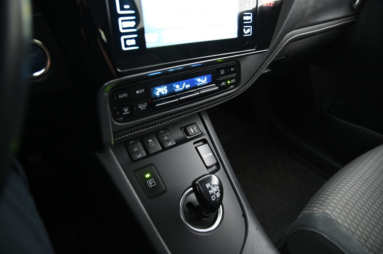Toyota Auris 2019 Touring Sports 1,8 Hybrid Active Edition  **Peruutuskamera / Vakkari / Navi** - Taloudellinen ja luotettava farkku