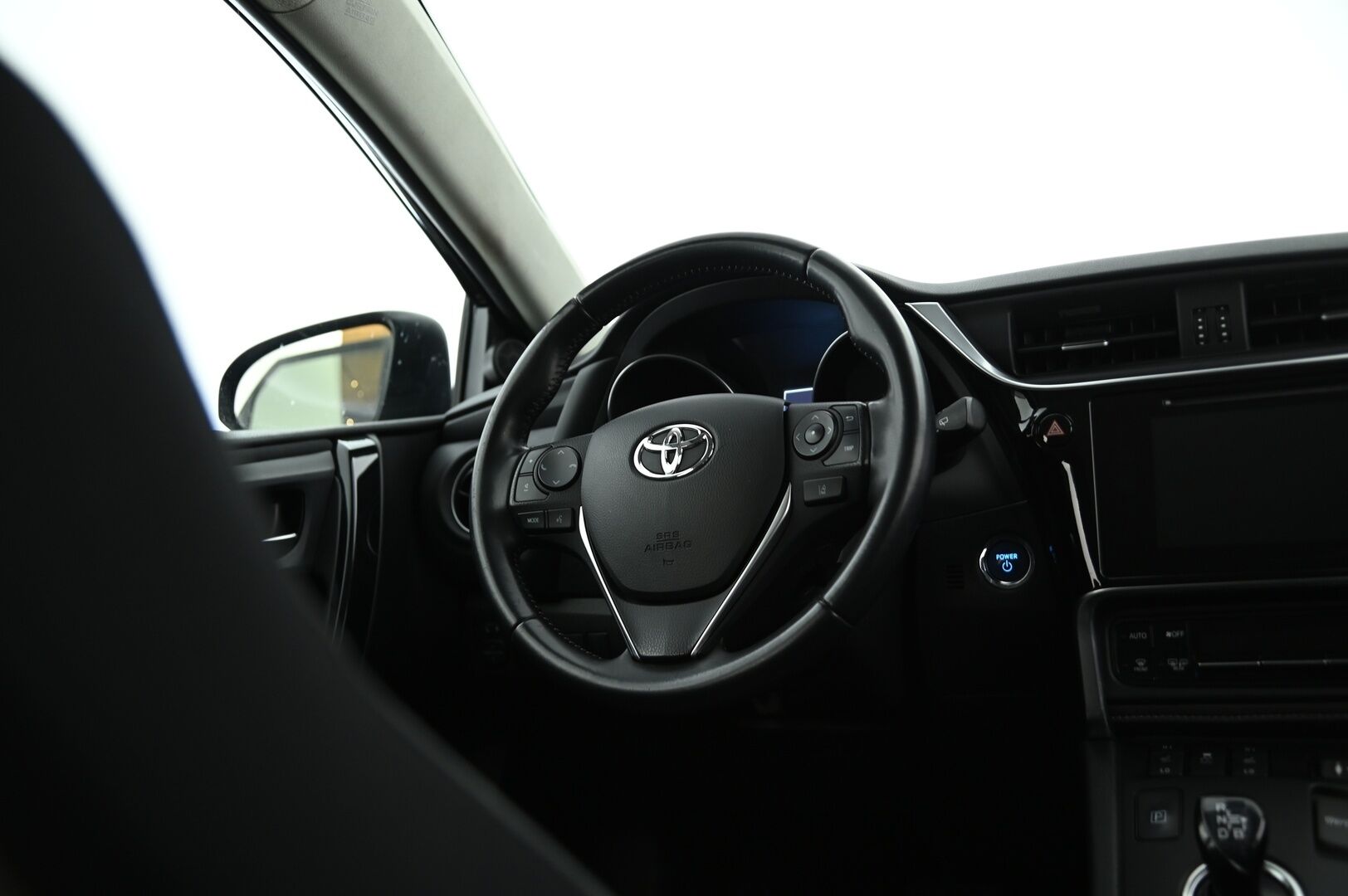 Toyota Auris 2019 Touring Sports 1,8 Hybrid Active Edition  **Peruutuskamera / Vakkari / Navi** - Taloudellinen ja luotettava farkku