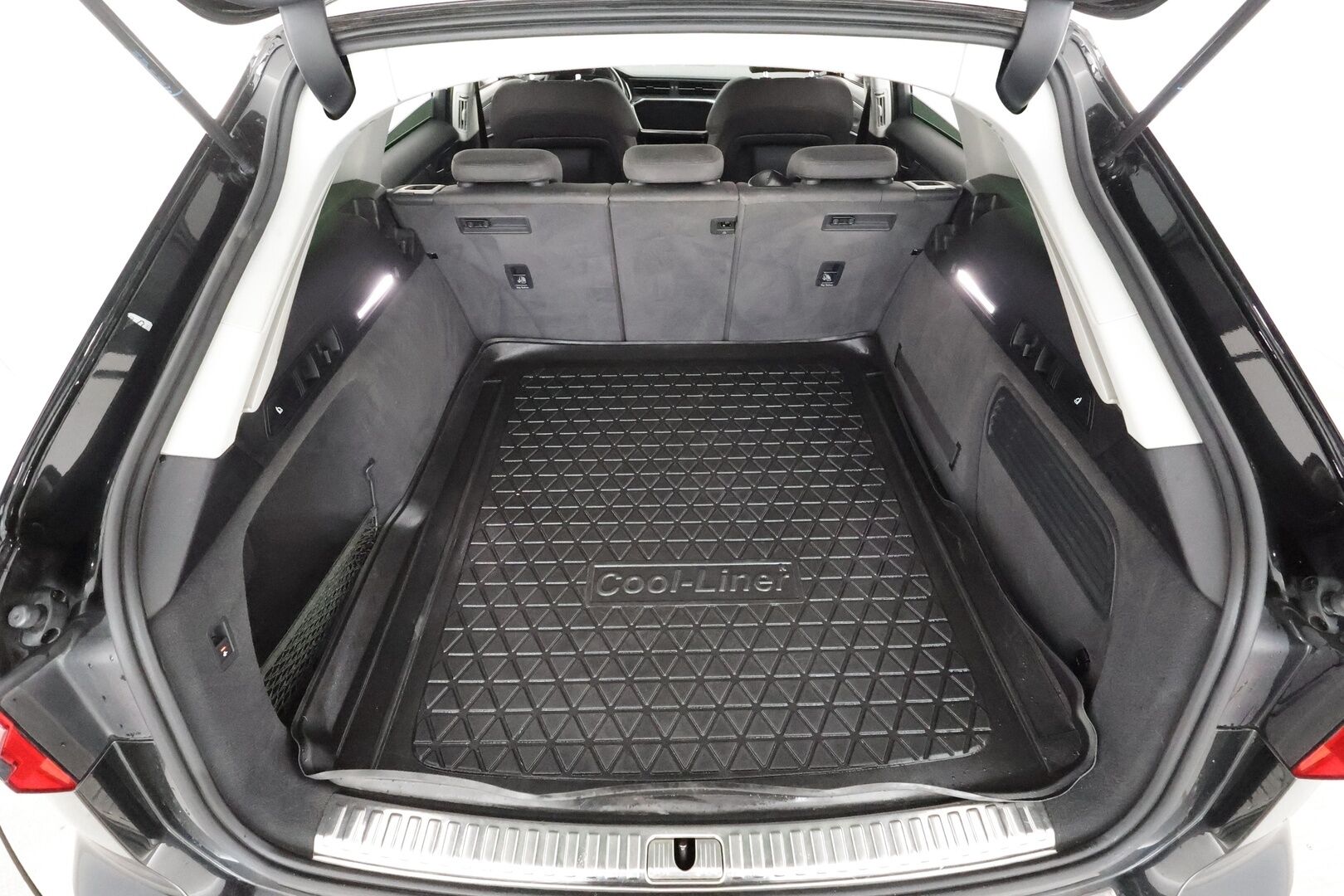 Audi A6 2019 Avant Business Sport 40 TDI MHEV quattro S tronic * Vakkari / Koukku / Webasto / Kaistavahti / Navi / LED / Keyless * - Suomi-auto / Kahdet renkaat aluvanteilla - HULLUT AVAJAISHULINAT KORKOTARJOUS 3,29 %