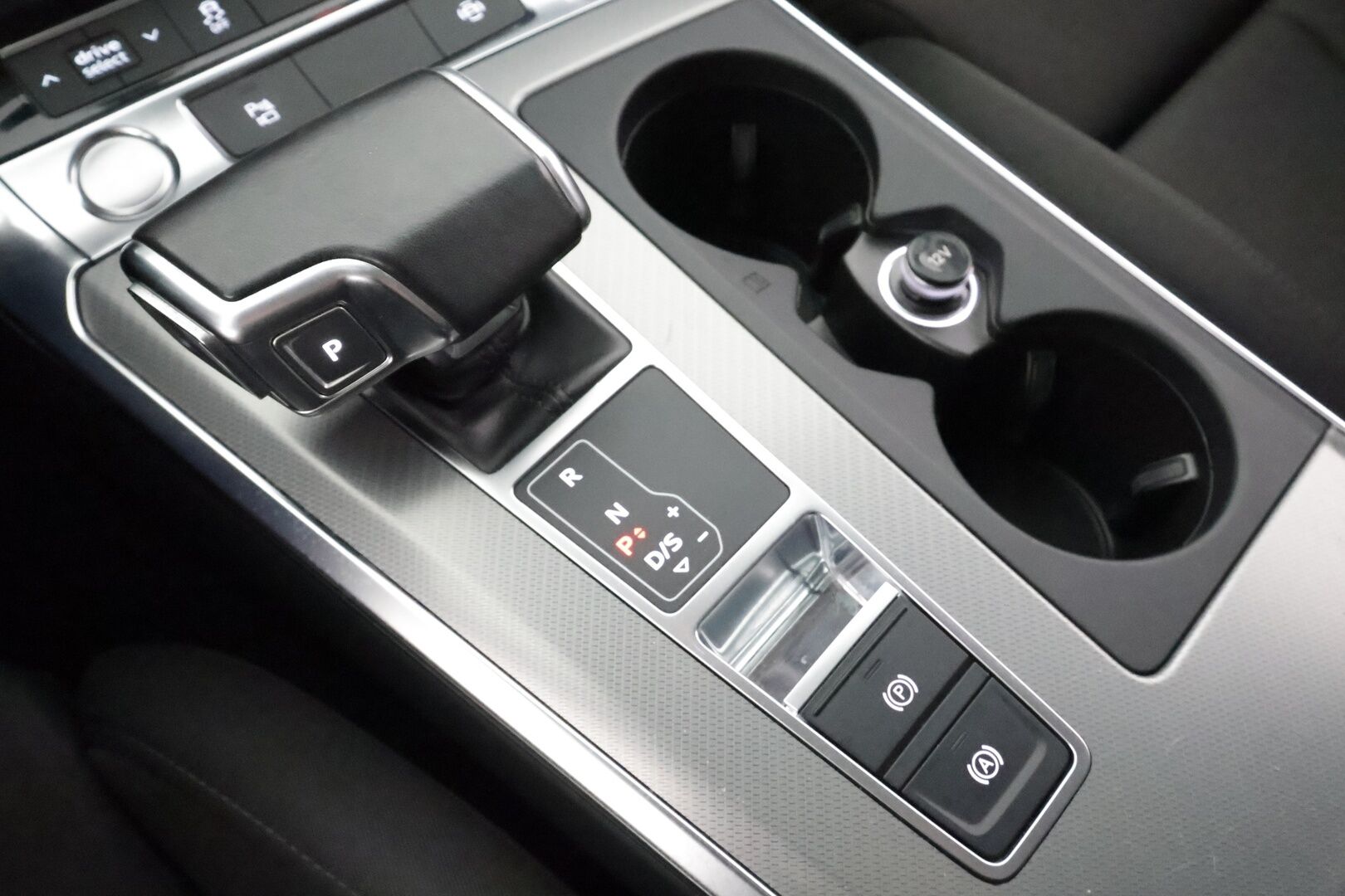 Audi A6 2019 Avant Business Sport 40 TDI MHEV quattro S tronic * Vakkari / Koukku / Webasto / Kaistavahti / Navi / LED / Keyless * - Suomi-auto / Kahdet renkaat aluvanteilla - HULLUT AVAJAISHULINAT KORKOTARJOUS 3,29 %