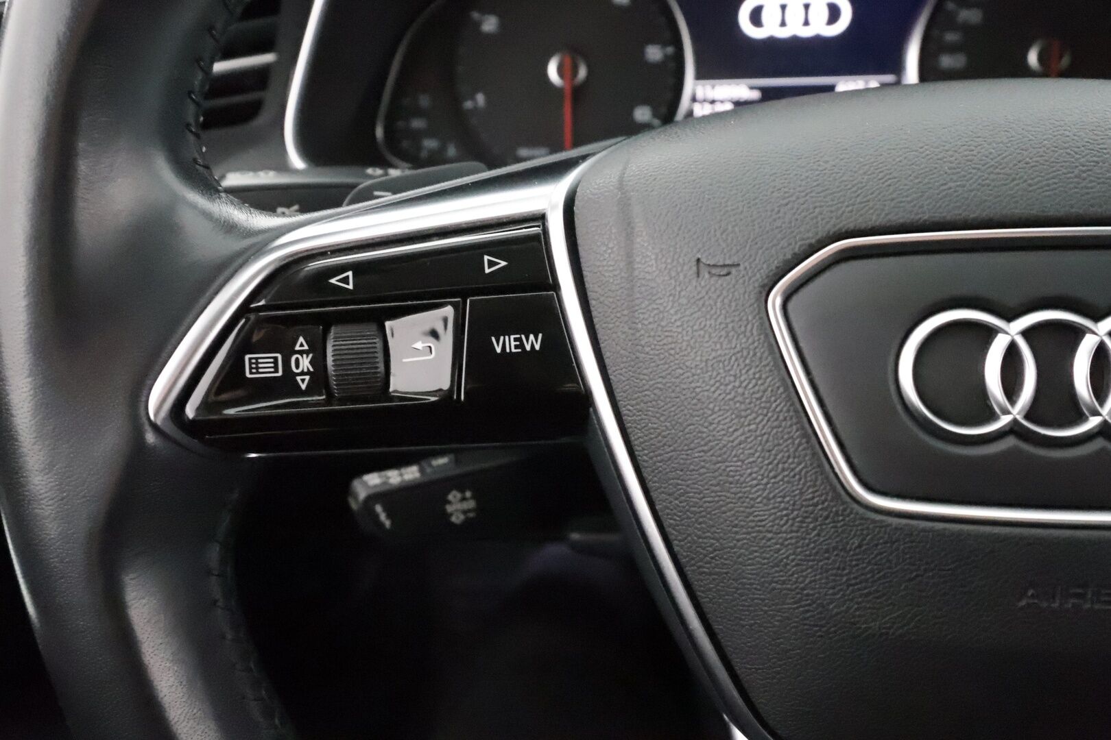 Audi A6 2019 Avant Business Sport 40 TDI MHEV quattro S tronic * Vakkari / Koukku / Webasto / Kaistavahti / Navi / LED / Keyless * - Suomi-auto / Kahdet renkaat aluvanteilla - HULLUT AVAJAISHULINAT KORKOTARJOUS 3,29 %